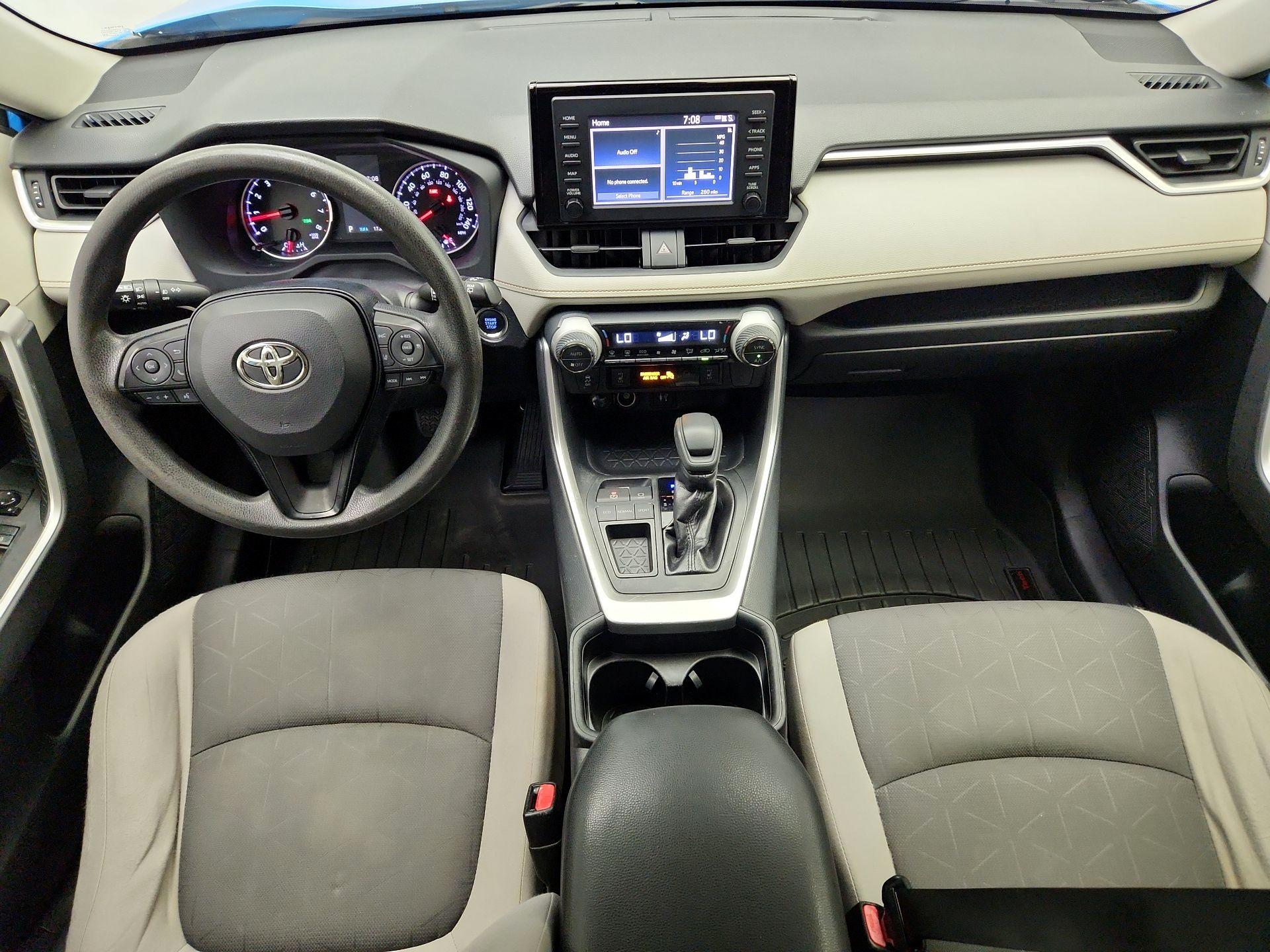 Thumbnail: 2019 Toyota RAV4 - 9