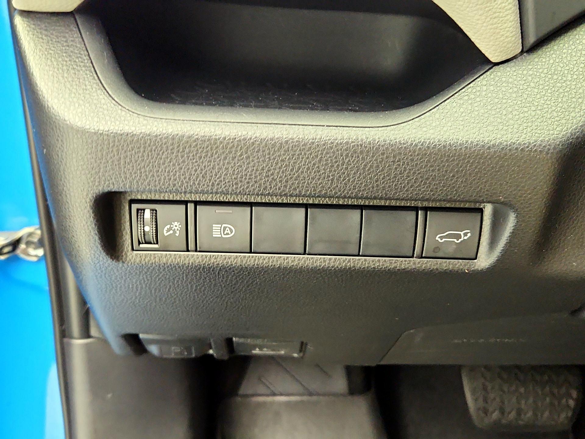 Thumbnail: 2019 Toyota RAV4 - 13