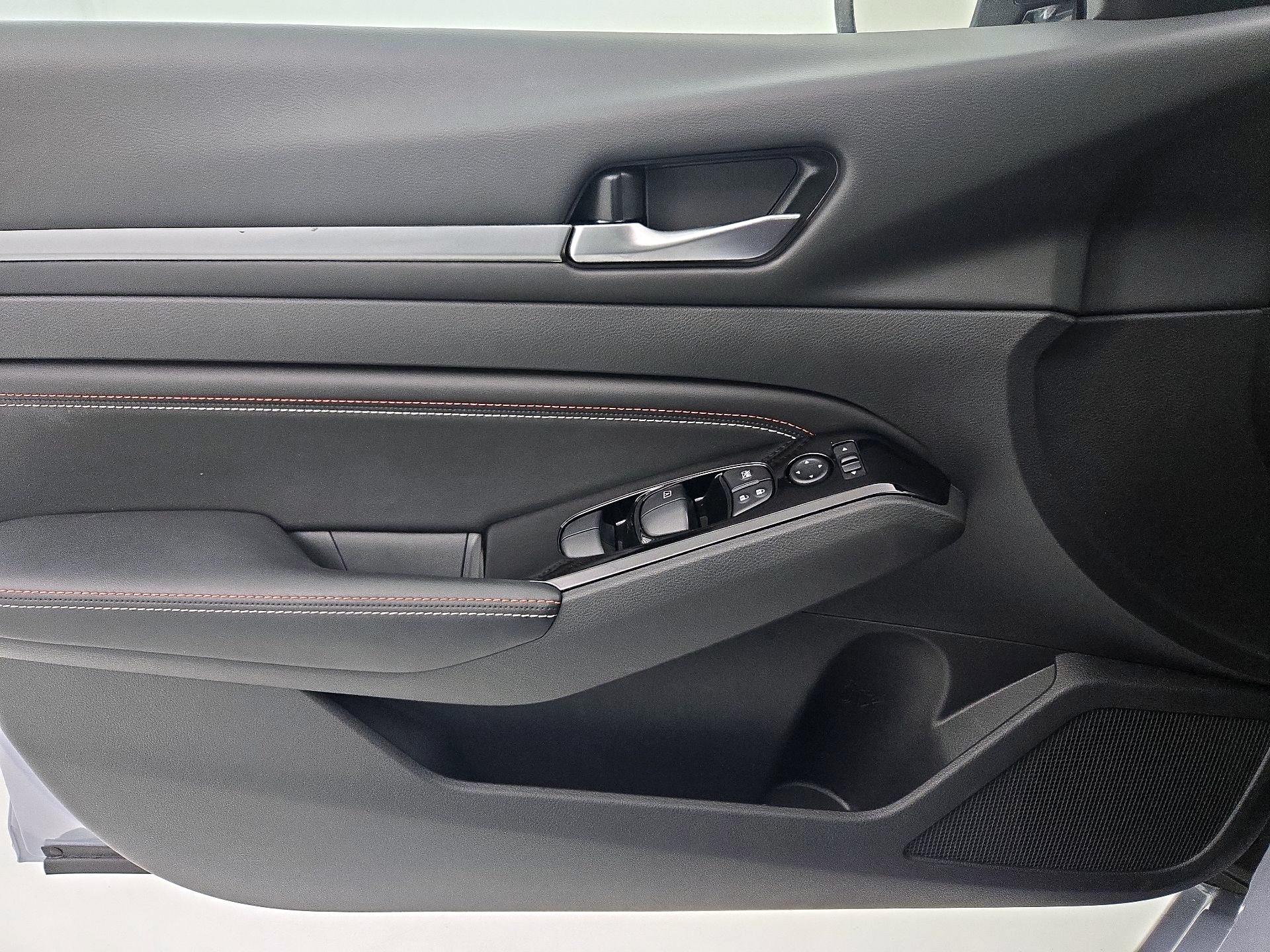 Thumbnail: 2023 Nissan Altima - 12