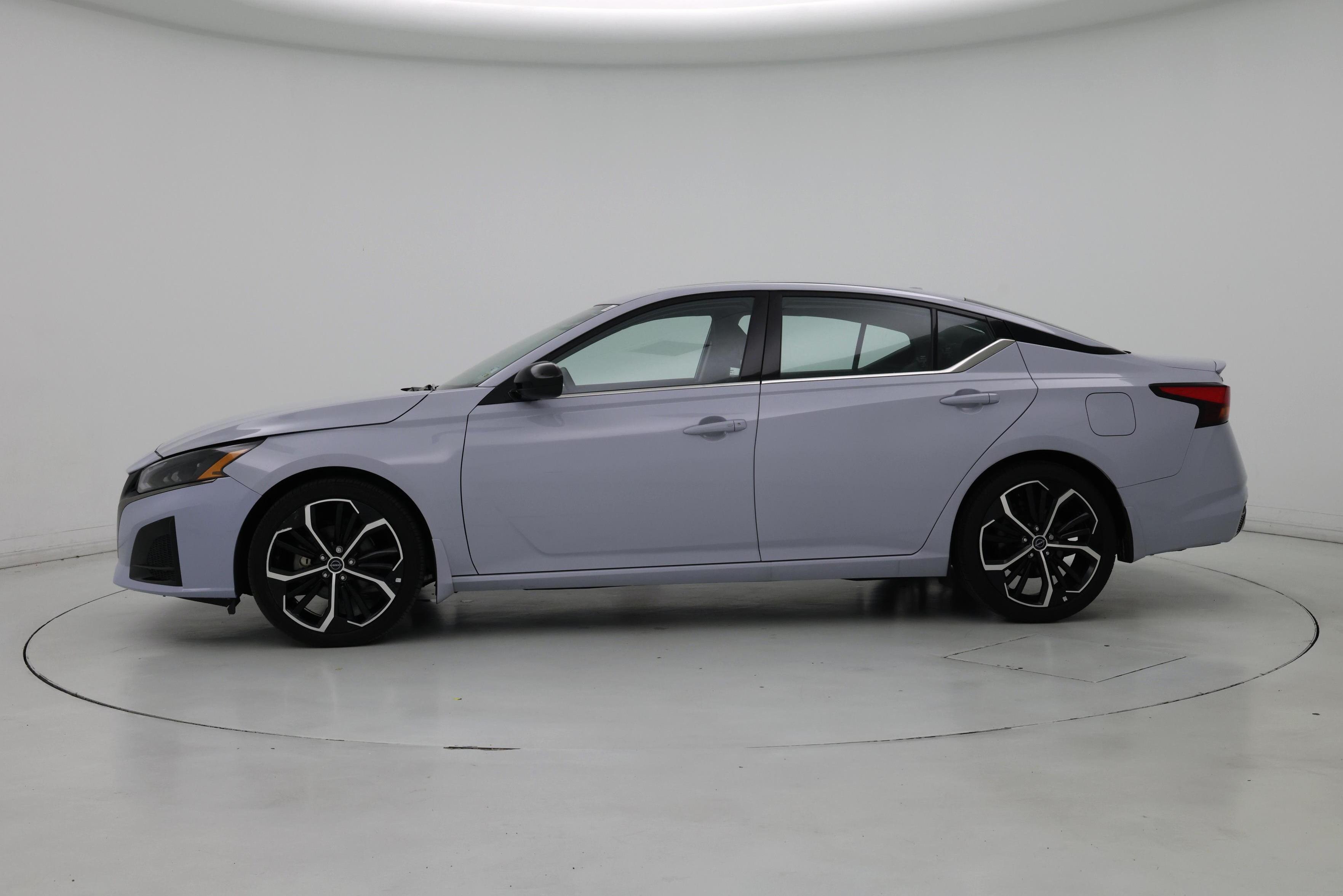 Thumbnail: 2023 Nissan Altima - 3