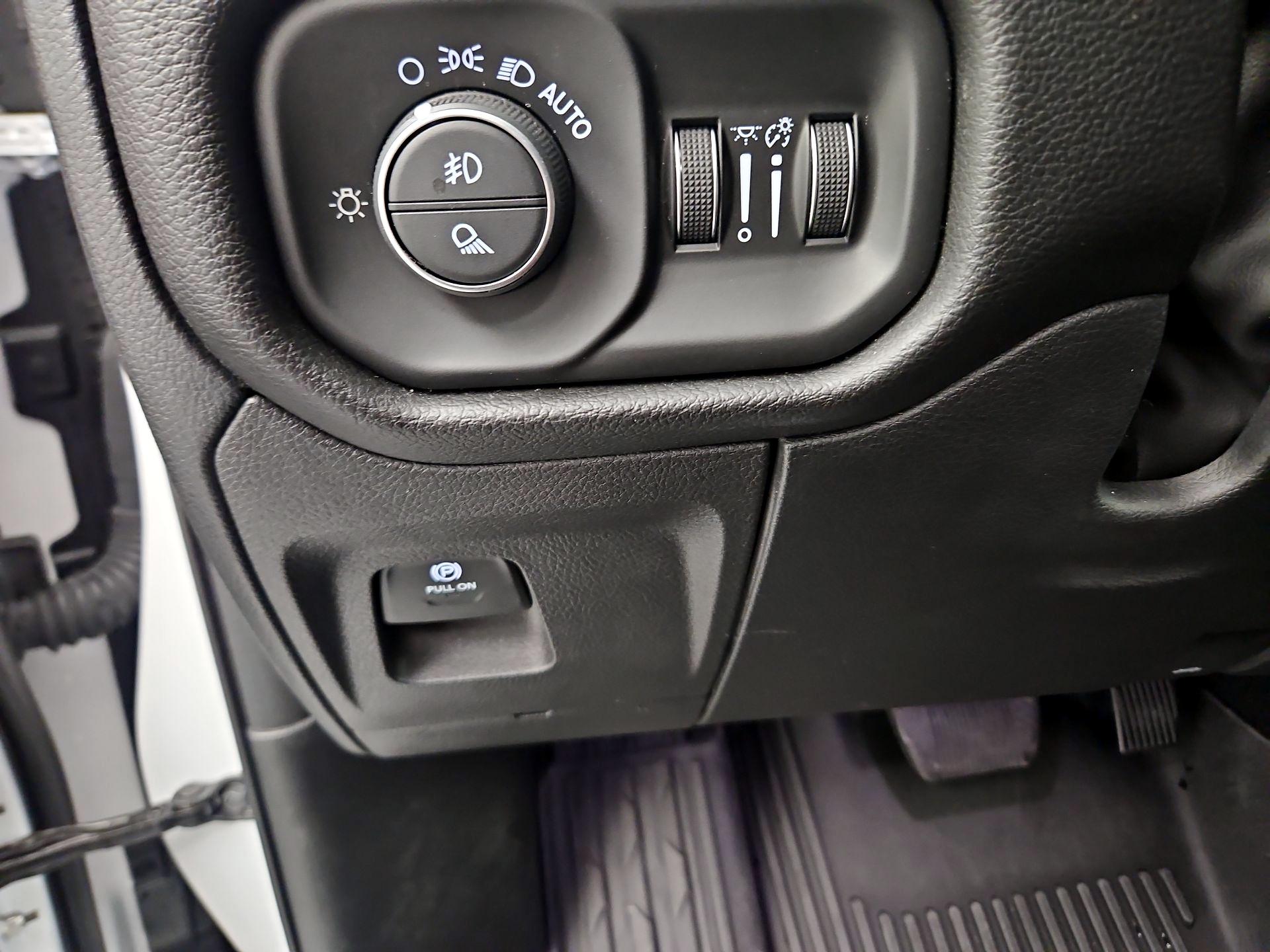 Thumbnail: 2025 RAM 1500 - 13