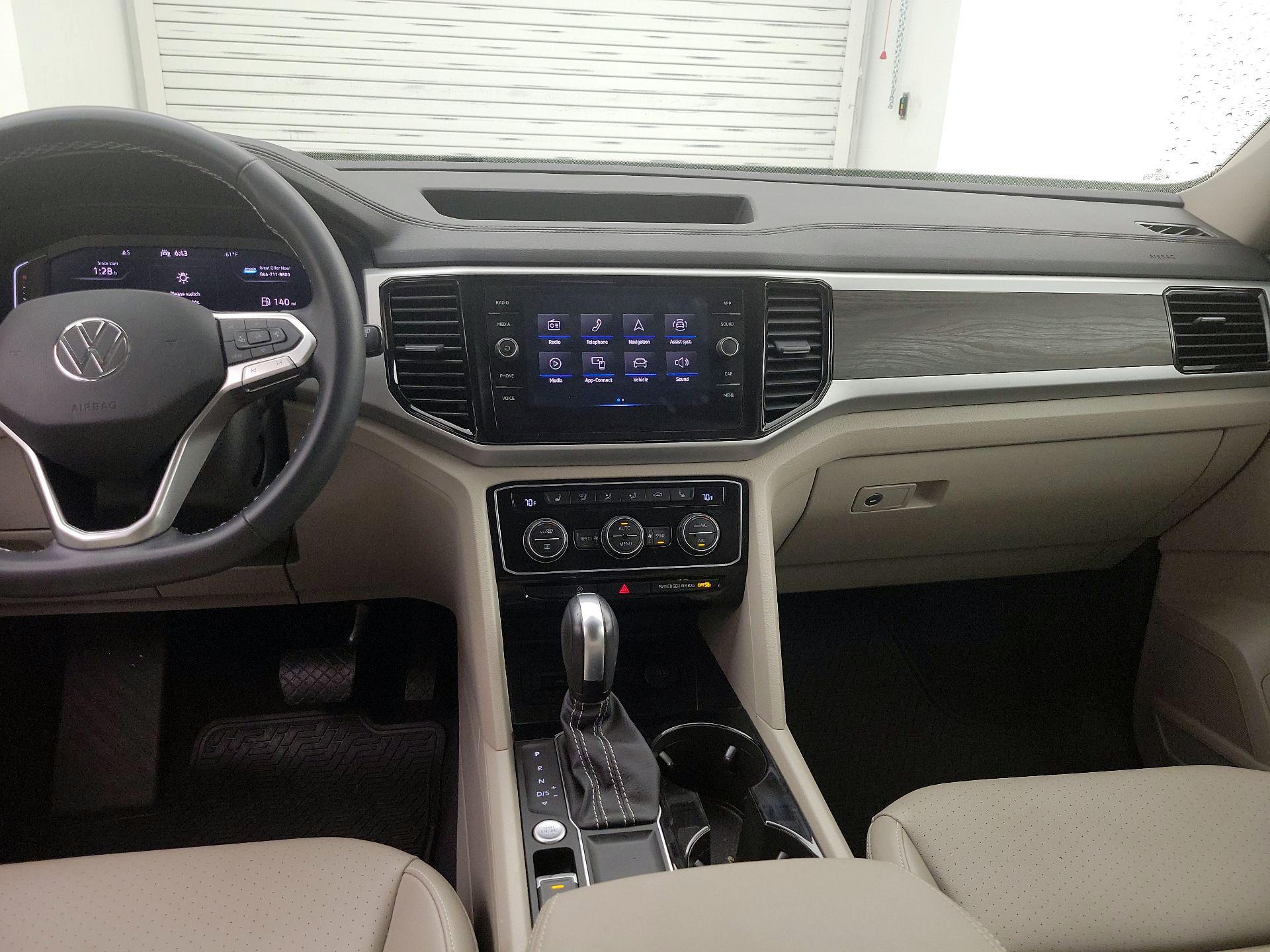 Thumbnail: 2022 Volkswagen Atlas - 9