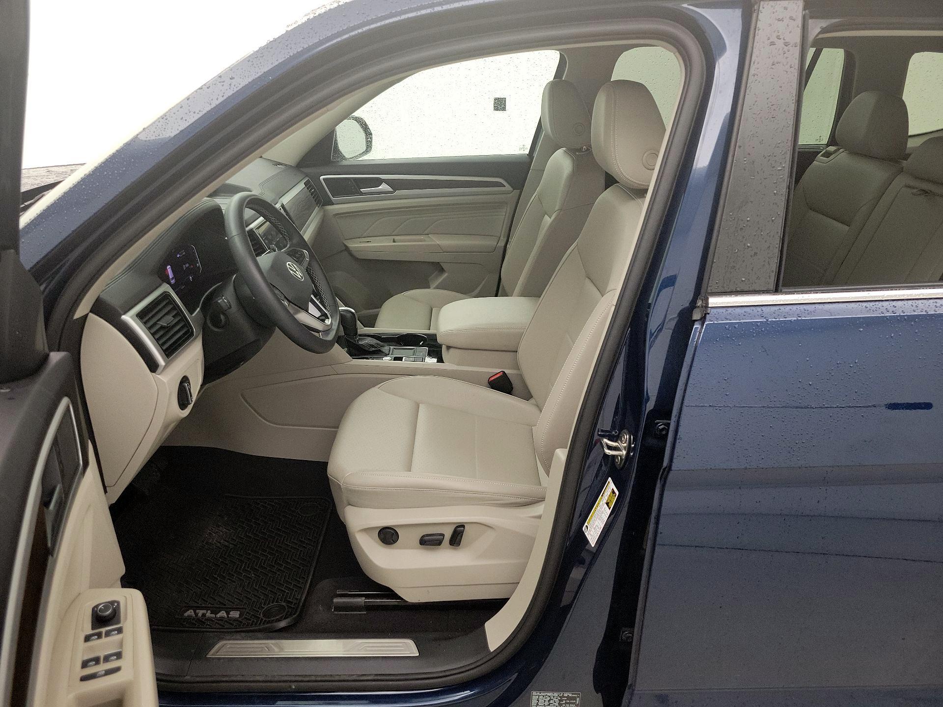 Thumbnail: 2022 Volkswagen Atlas - 11