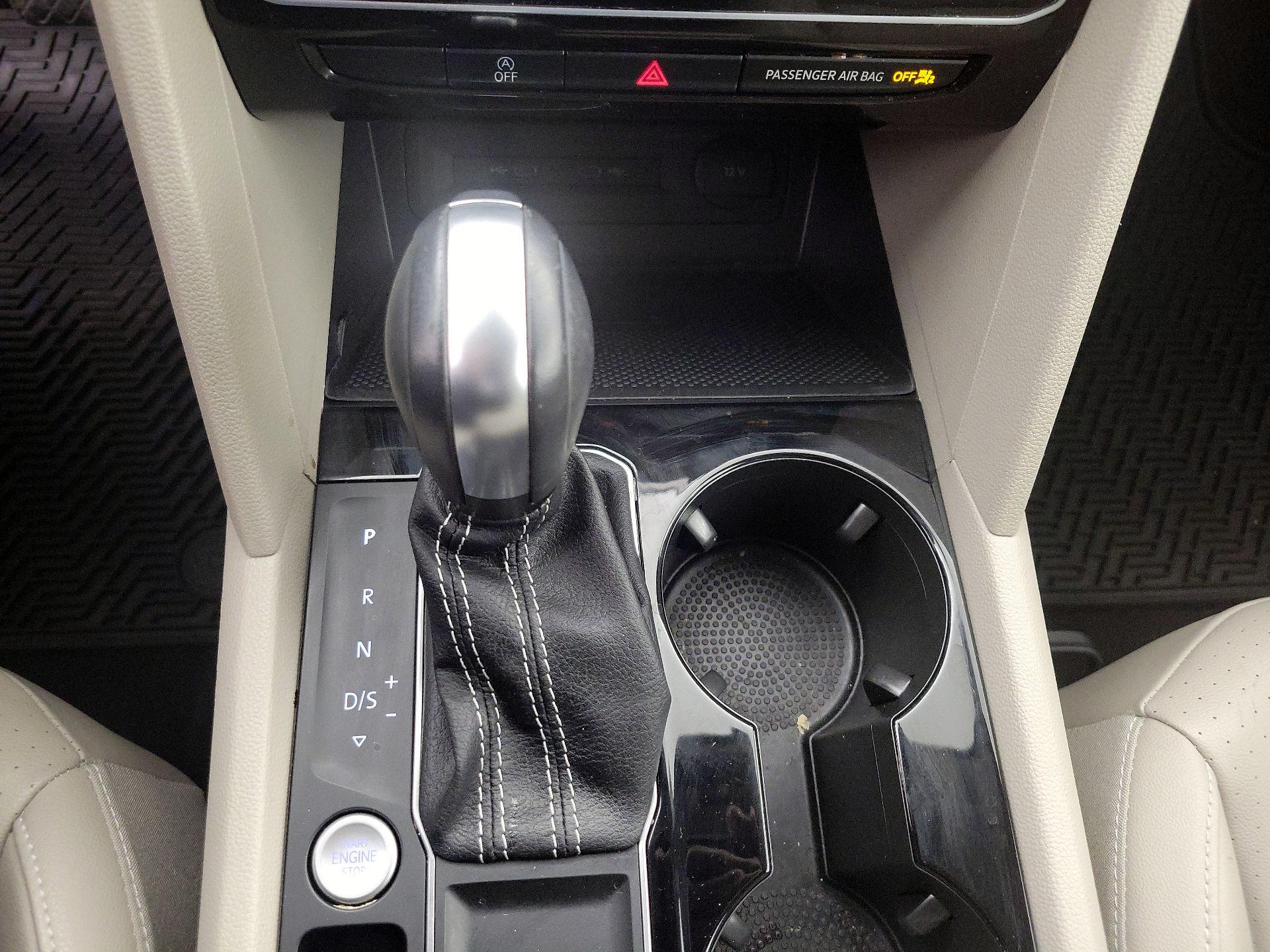 Thumbnail: 2022 Volkswagen Atlas - 17