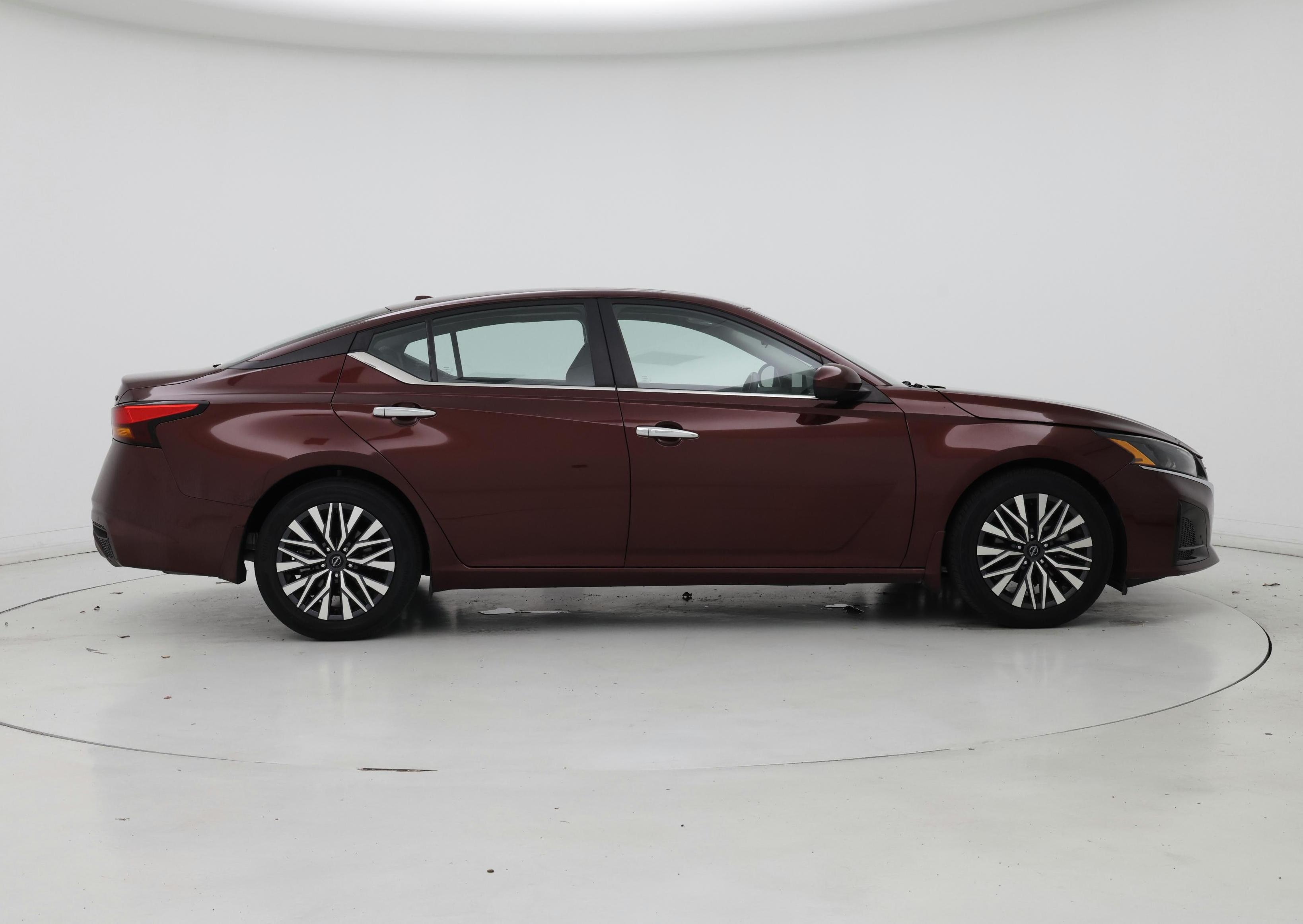 Thumbnail: 2023 Nissan Altima - 7