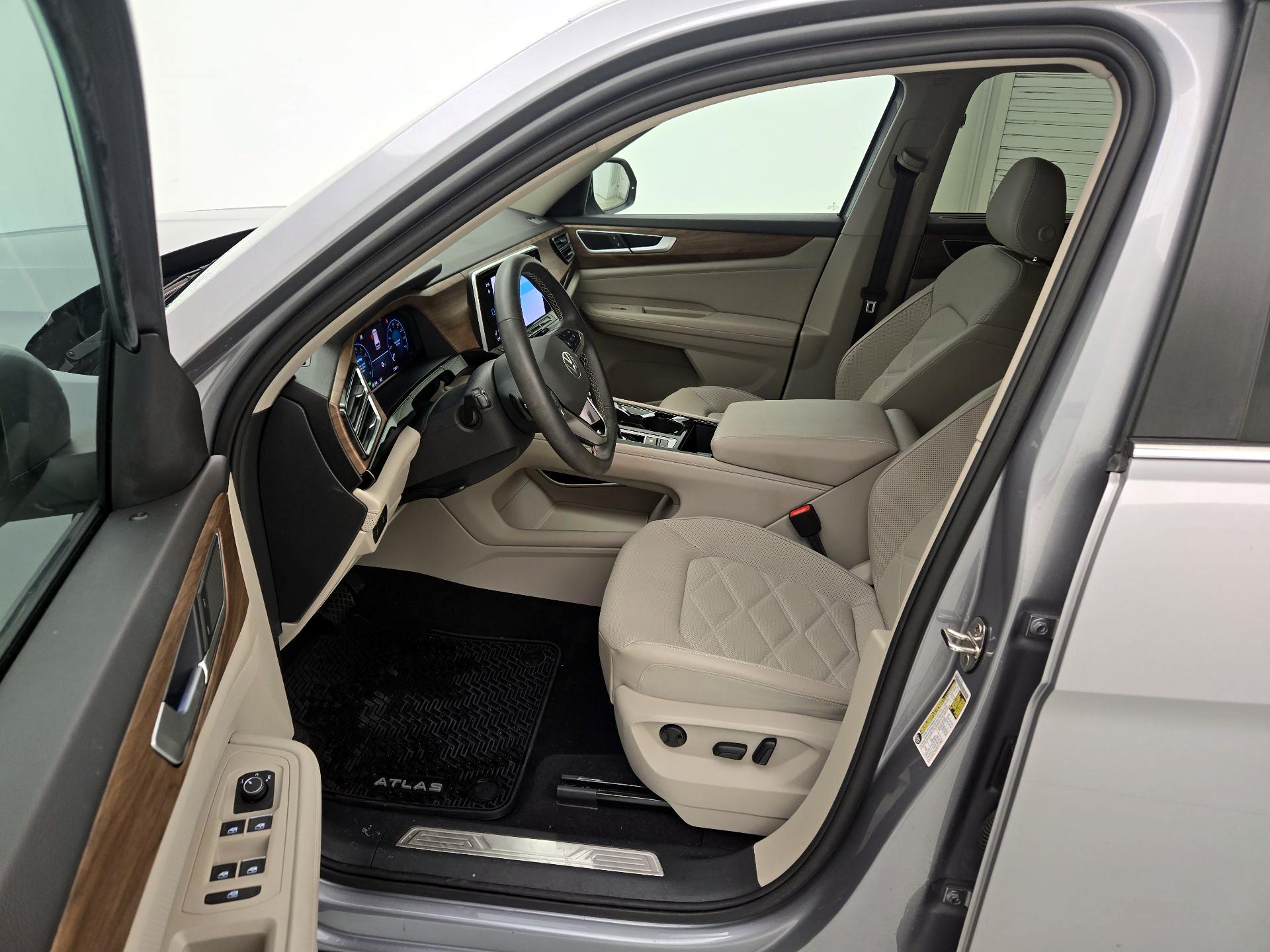 Thumbnail: 2024 Volkswagen Atlas - 11