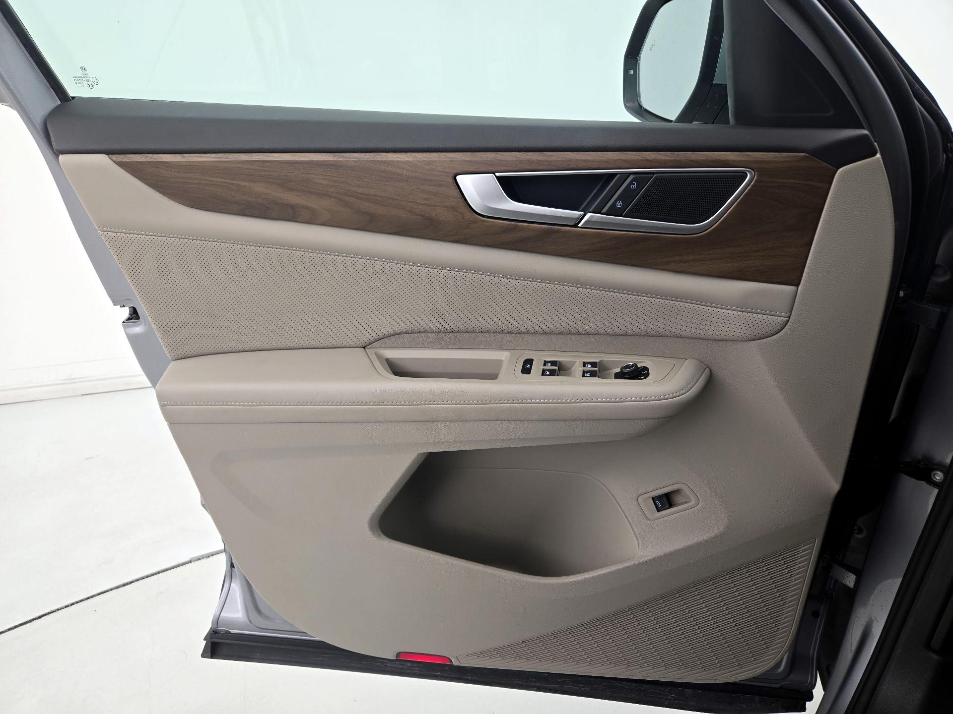 Thumbnail: 2024 Volkswagen Atlas - 12