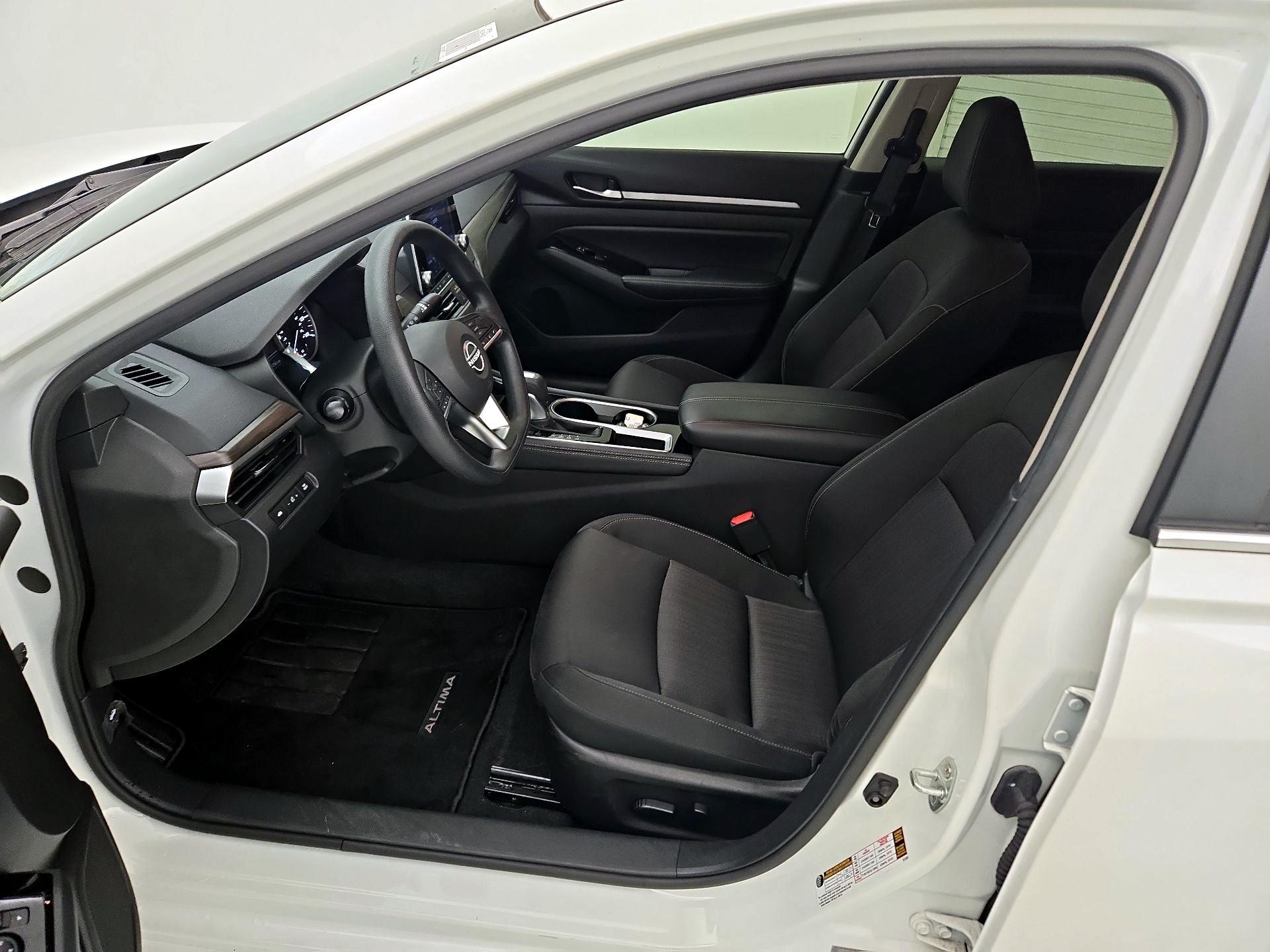 Thumbnail: 2023 Nissan Altima - 11