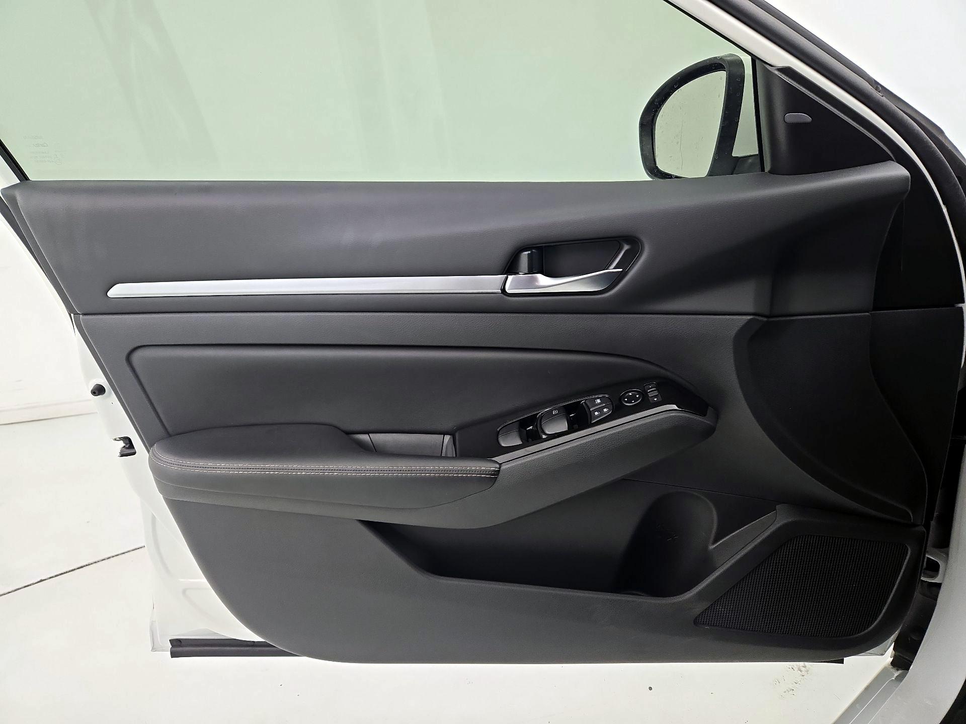 Thumbnail: 2023 Nissan Altima - 12