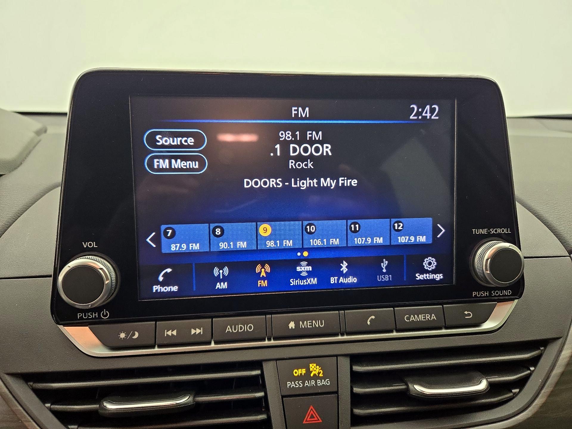 Thumbnail: 2023 Nissan Altima - 15