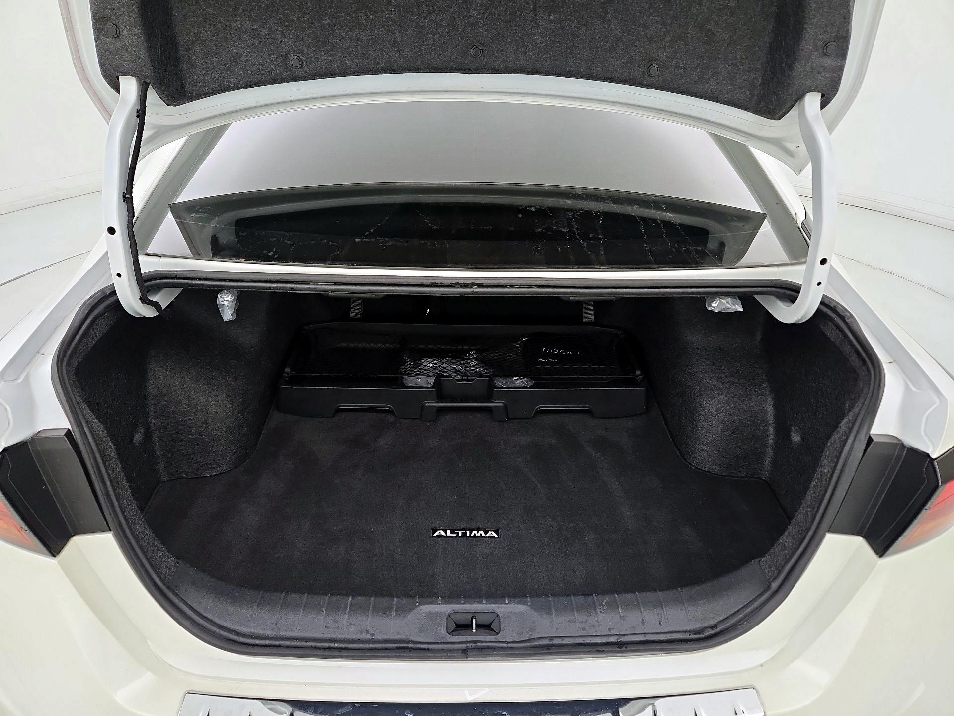 Thumbnail: 2023 Nissan Altima - 20