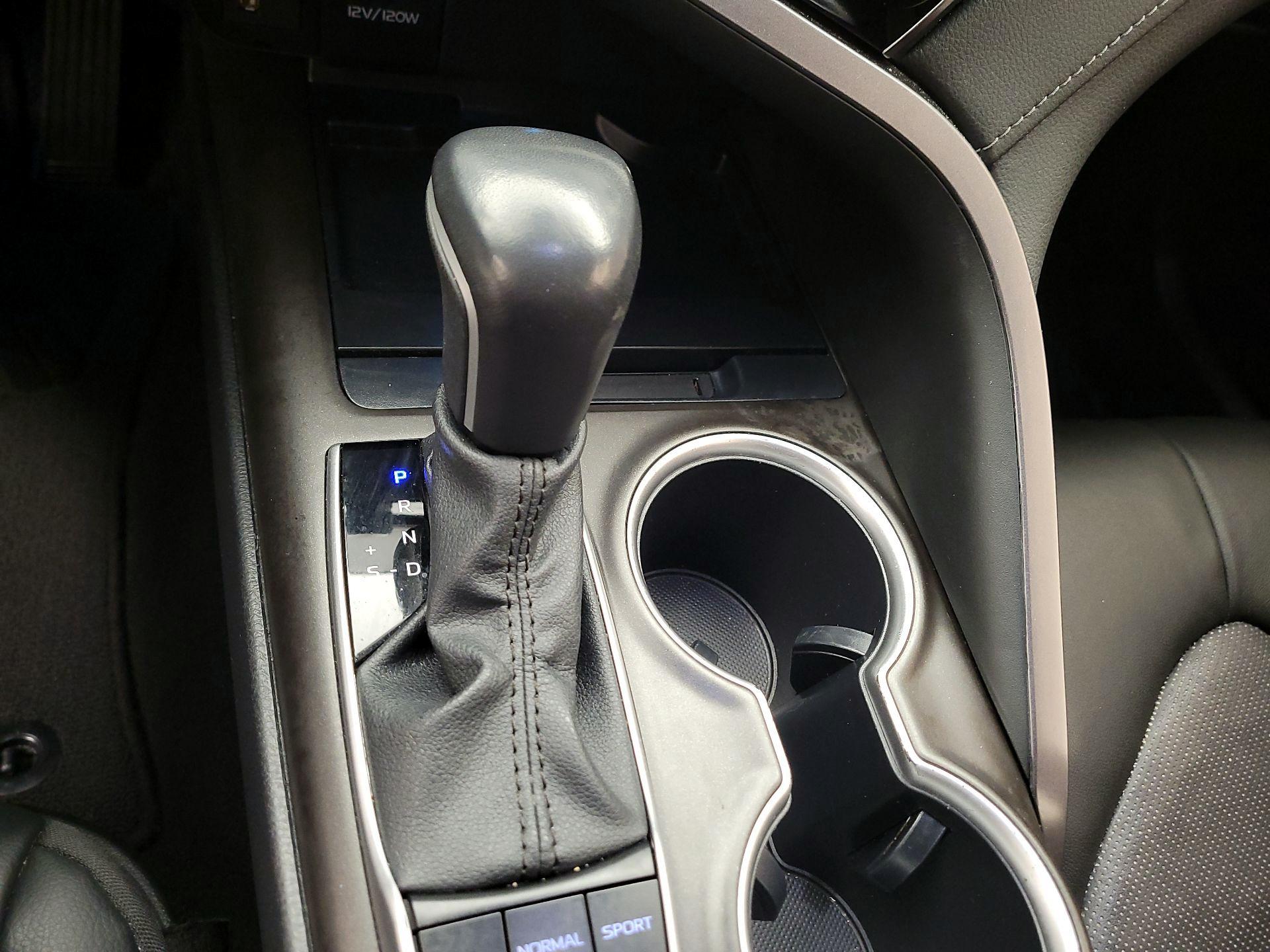 Thumbnail: 2023 Toyota Camry - 17