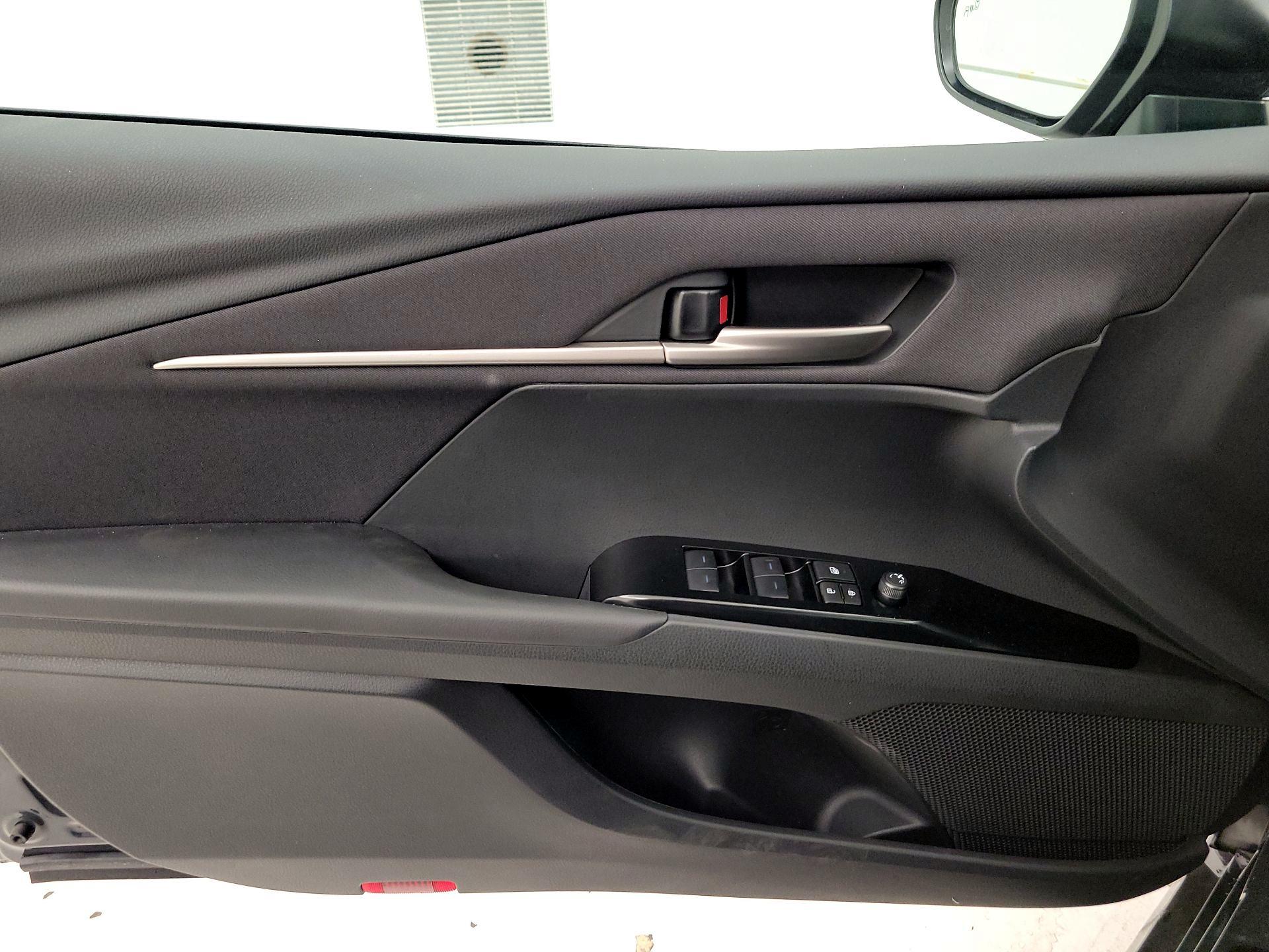 Thumbnail: 2025 Toyota Camry - 12