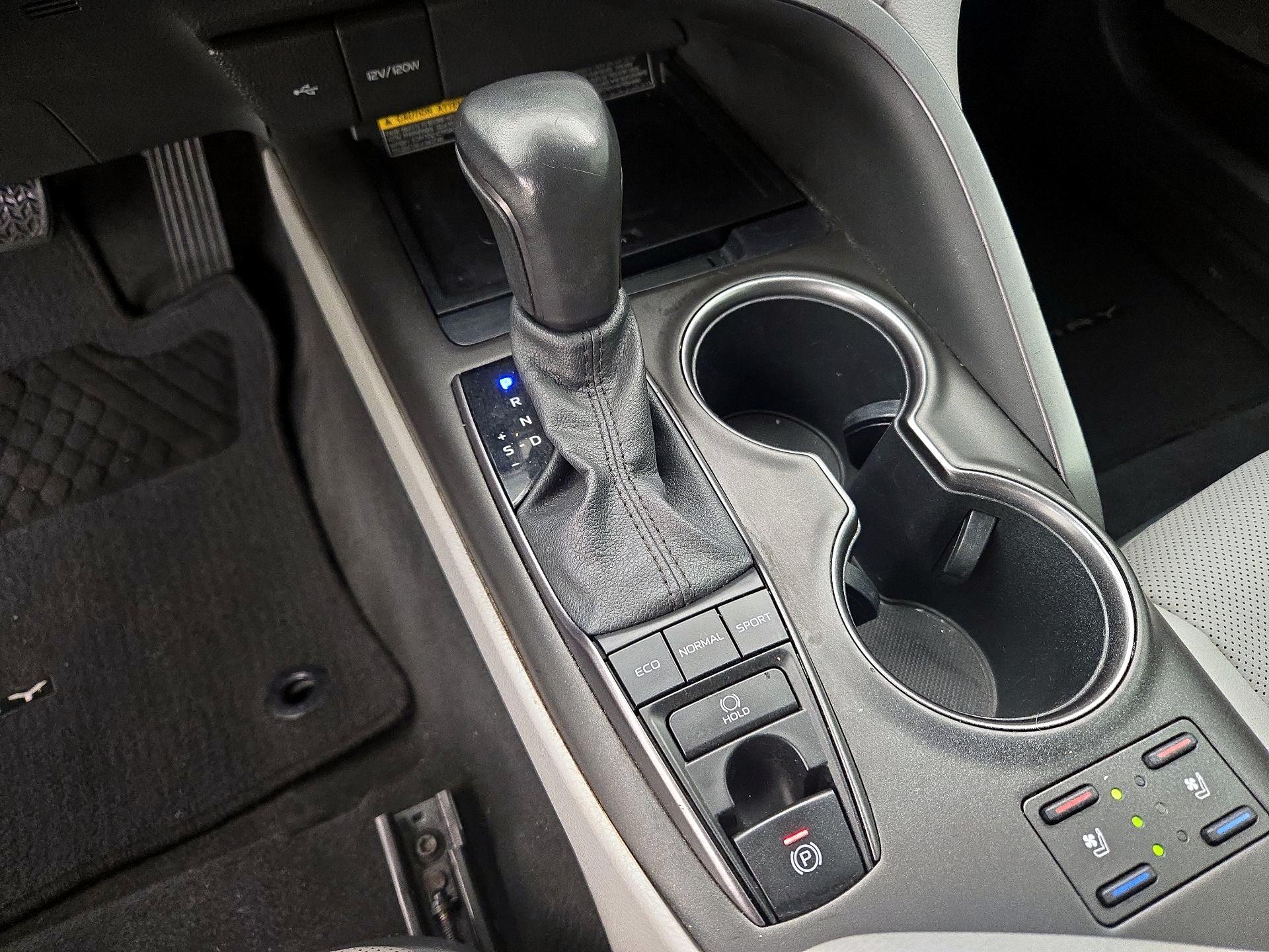 Thumbnail: 2021 Toyota Camry - 18