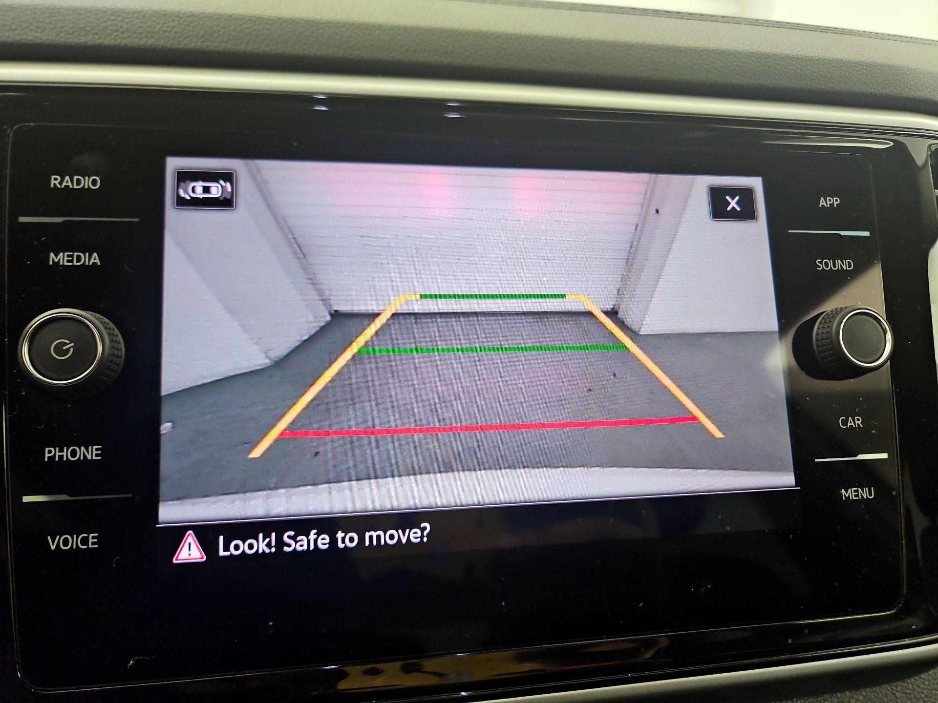 Thumbnail: 2023 Volkswagen Atlas - 14