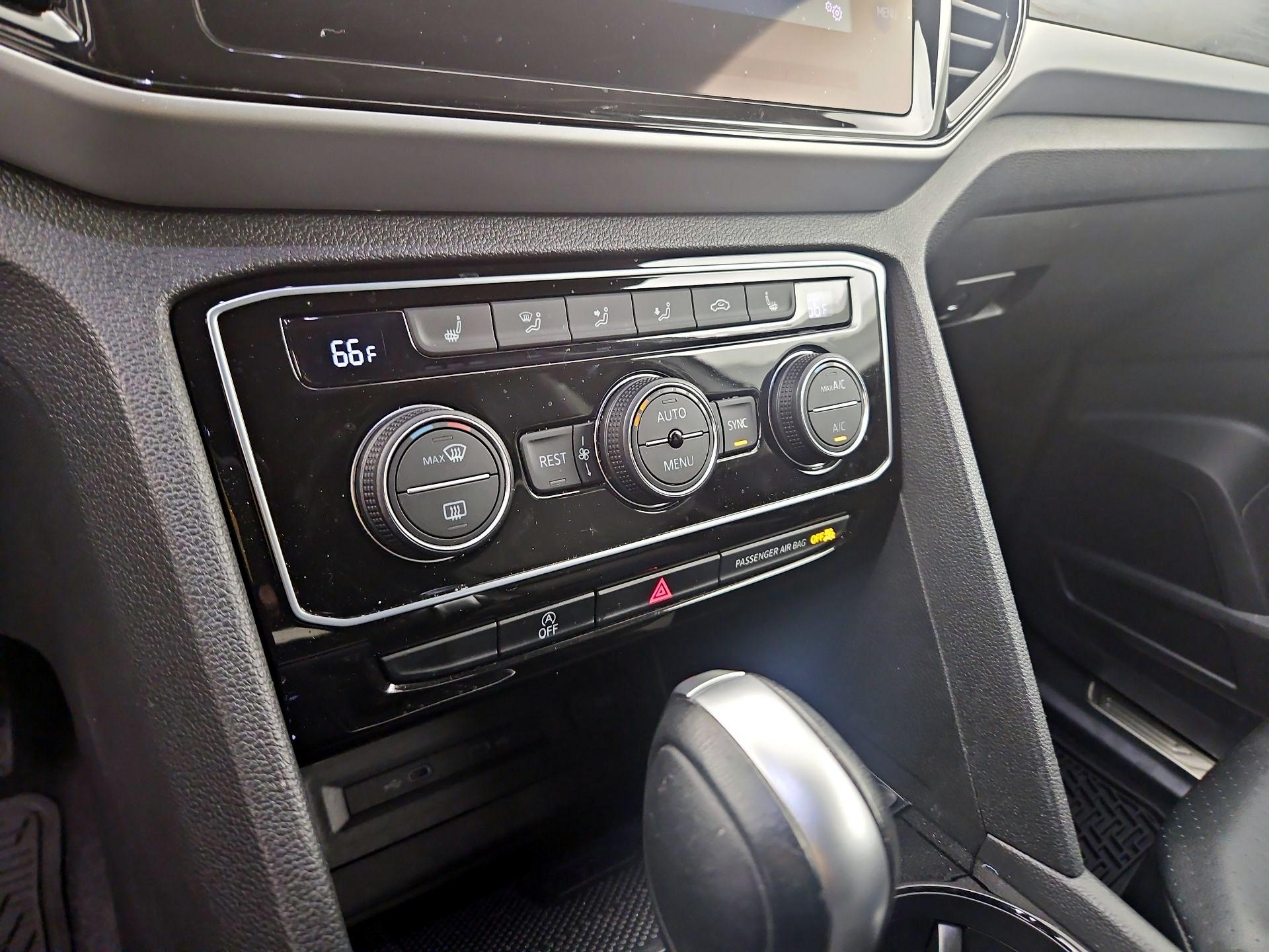 Thumbnail: 2023 Volkswagen Atlas - 16