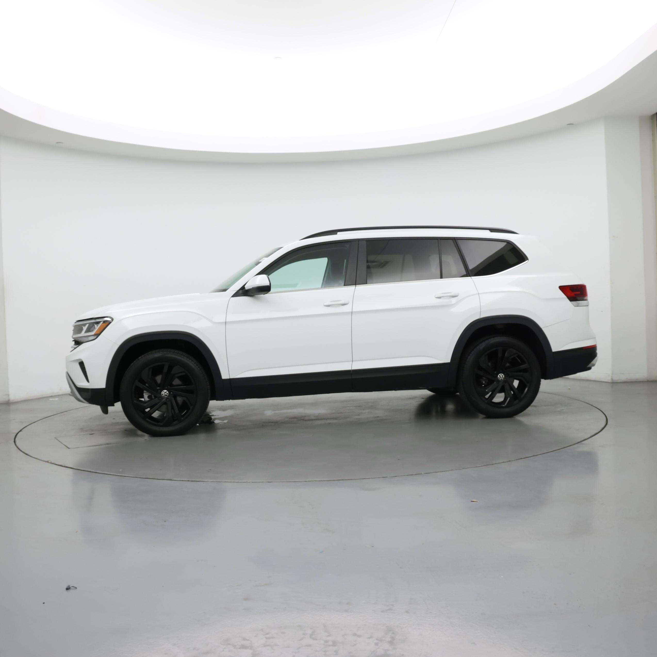 Thumbnail: 2023 Volkswagen Atlas - 3