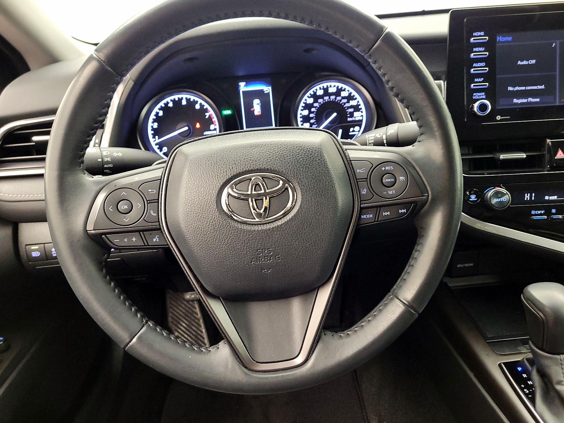 Thumbnail: 2022 Toyota Camry - 10