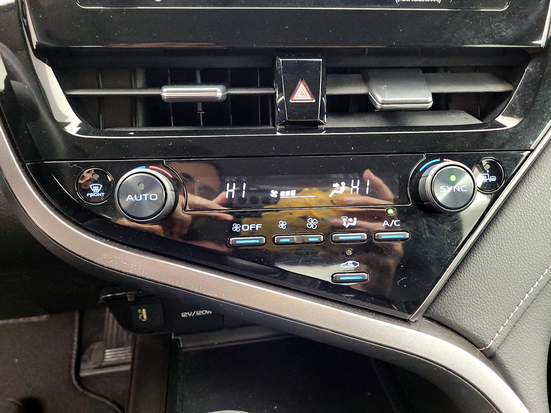 Thumbnail: 2022 Toyota Camry - 14