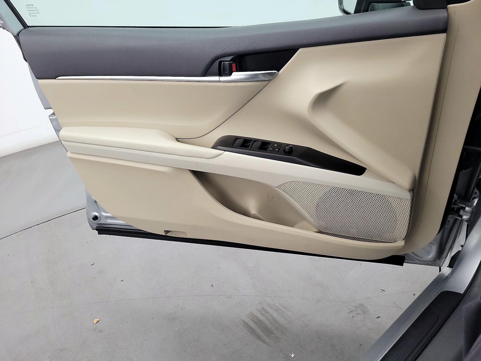 Thumbnail: 2023 Toyota Camry - 12