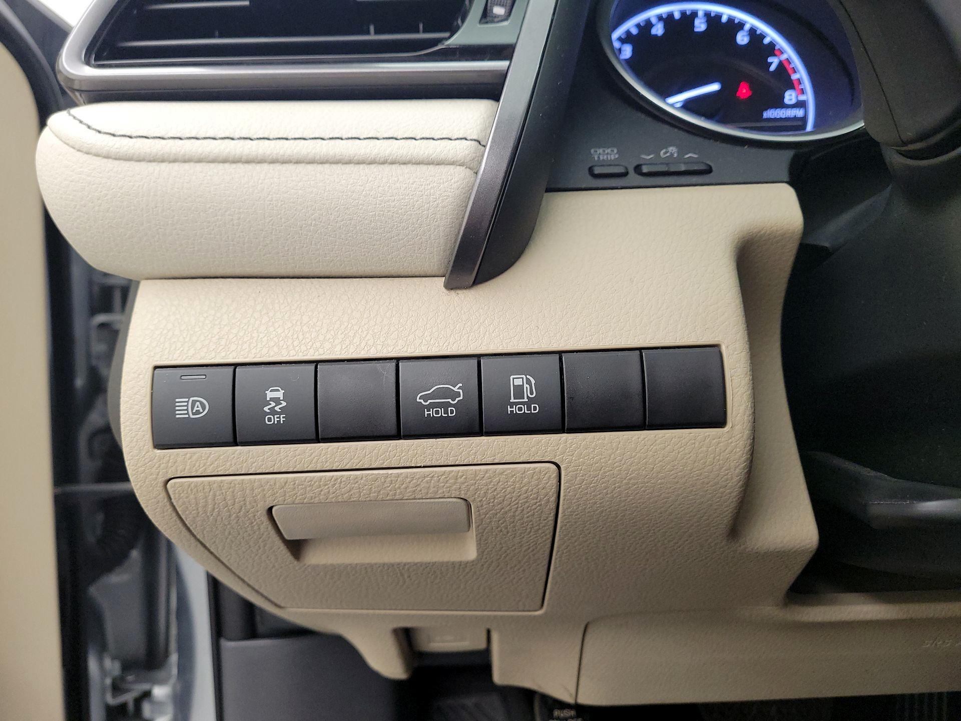 Thumbnail: 2023 Toyota Camry - 13