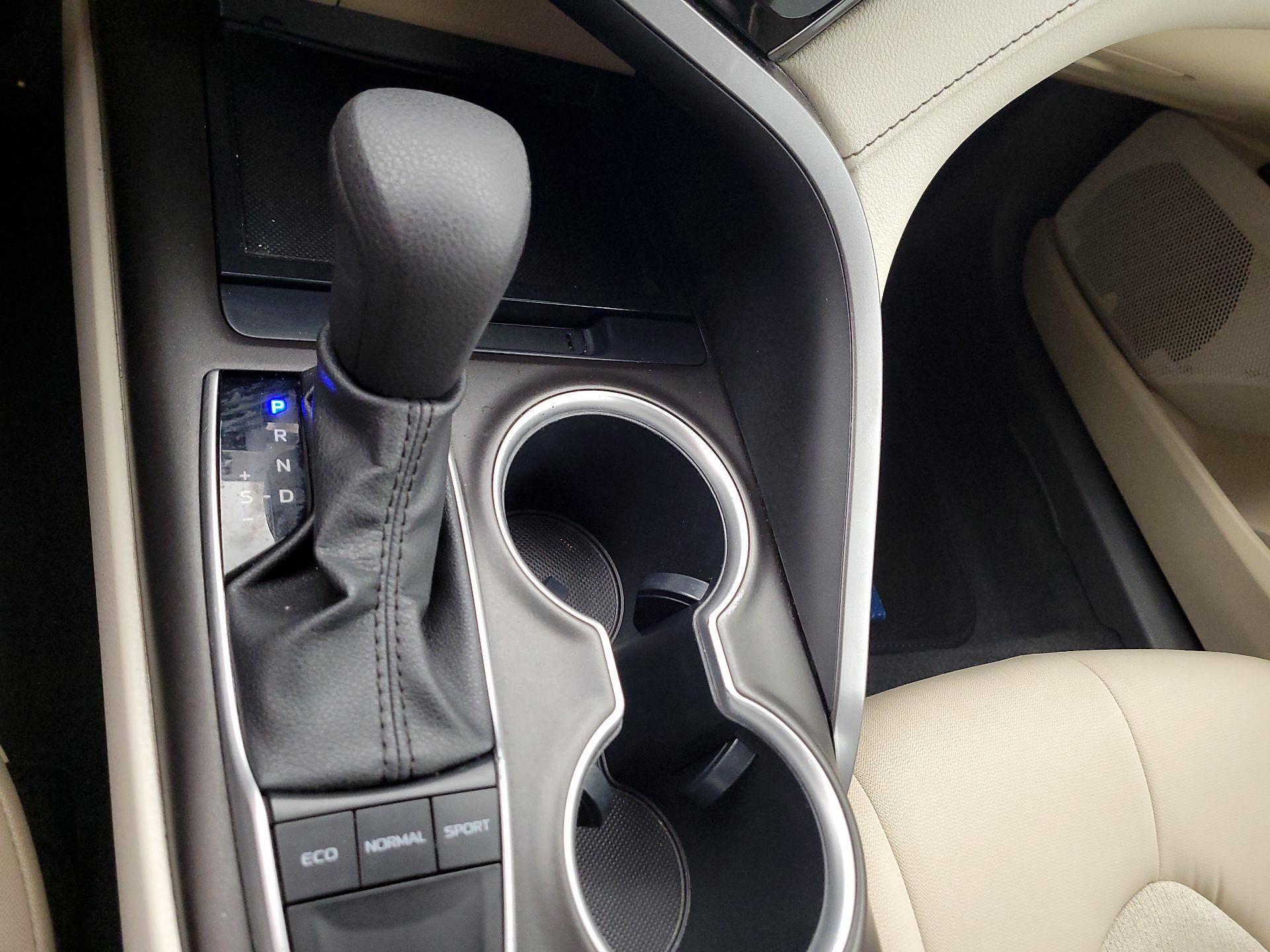 Thumbnail: 2023 Toyota Camry - 17