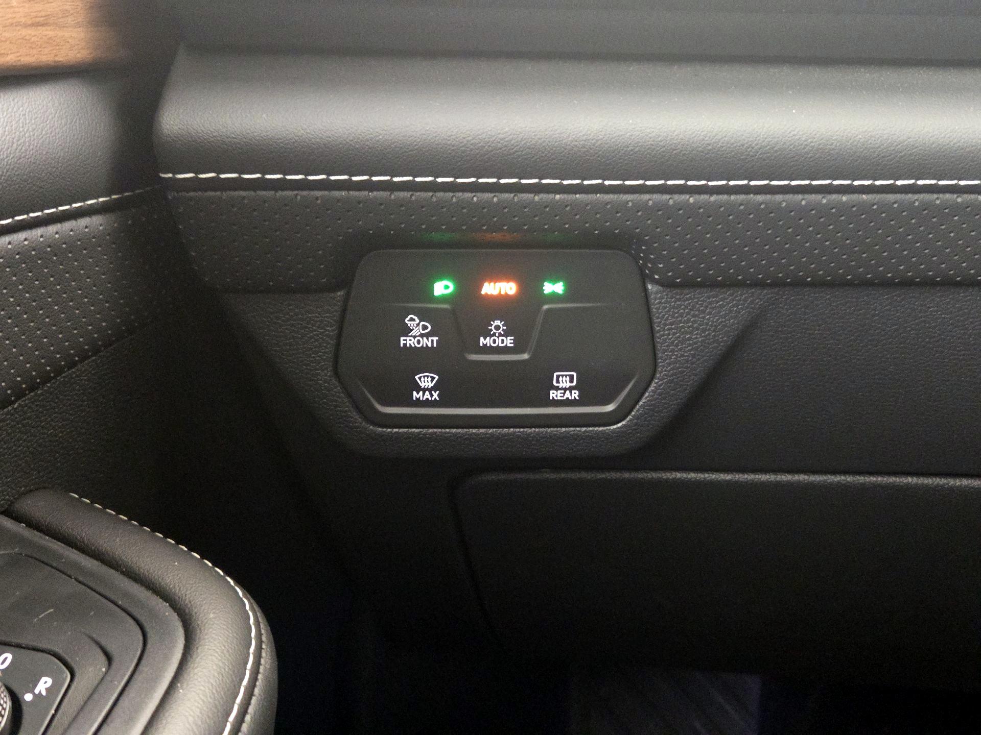 Thumbnail: 2025 Volkswagen Atlas - 13