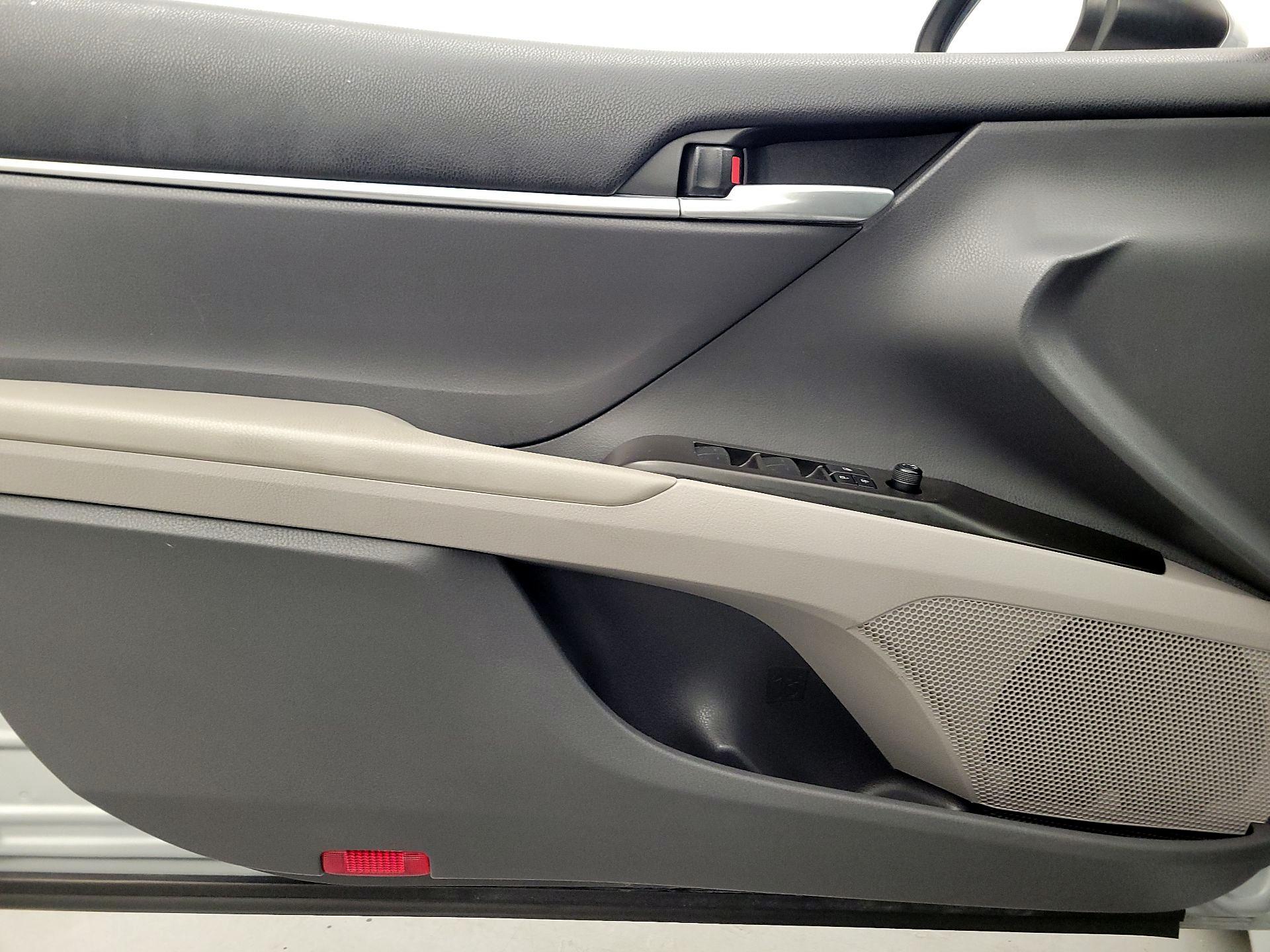 Thumbnail: 2023 Toyota Camry - 12