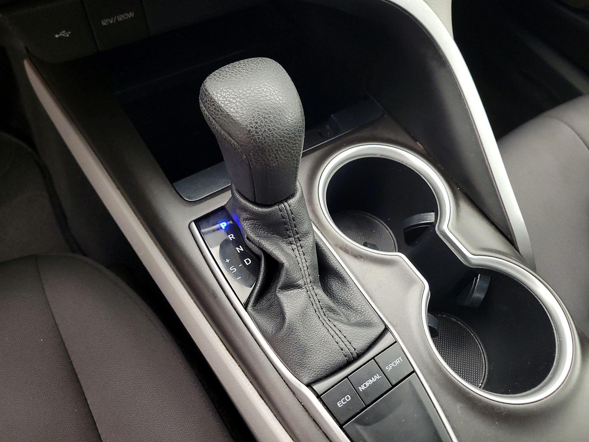 Thumbnail: 2023 Toyota Camry - 17