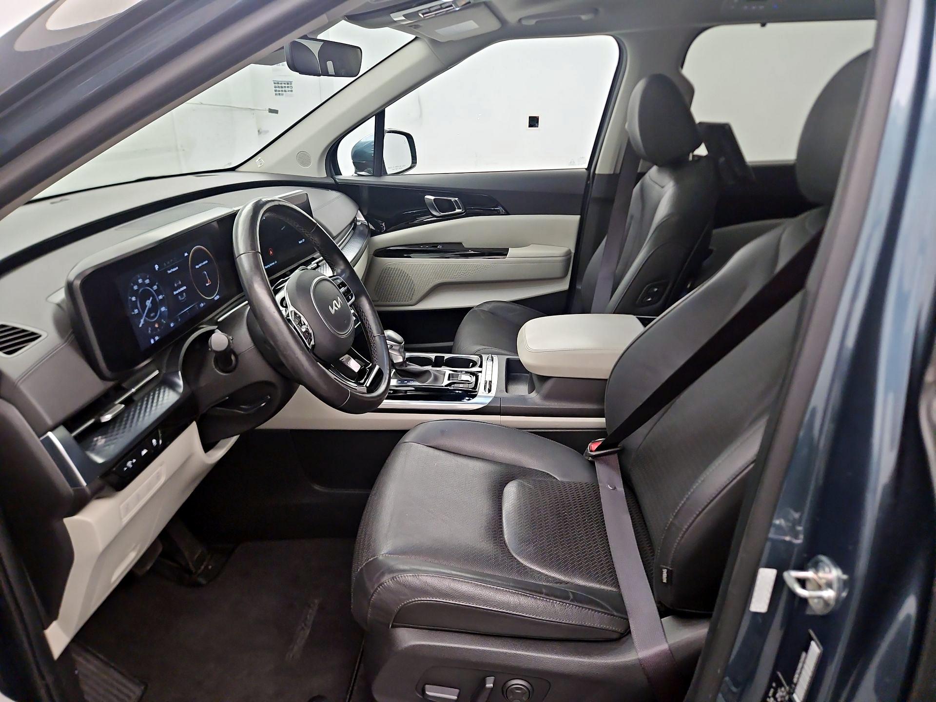 Thumbnail: 2024 Kia Carnival - 11