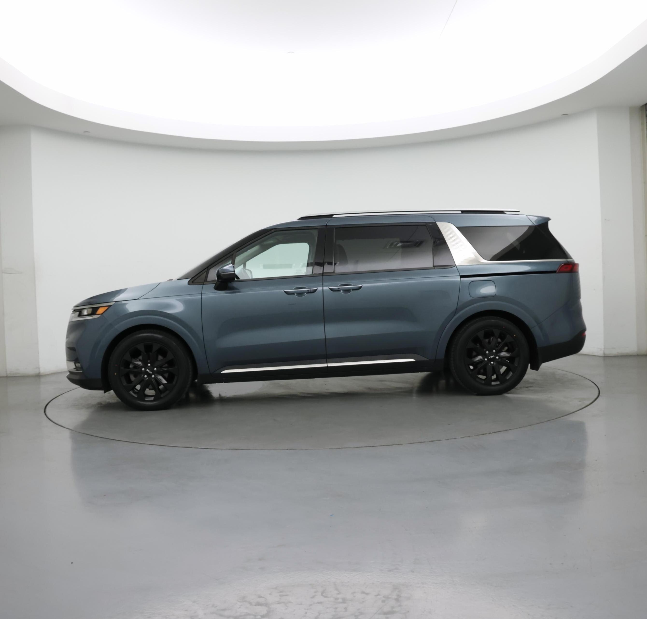 Thumbnail: 2024 Kia Carnival - 3