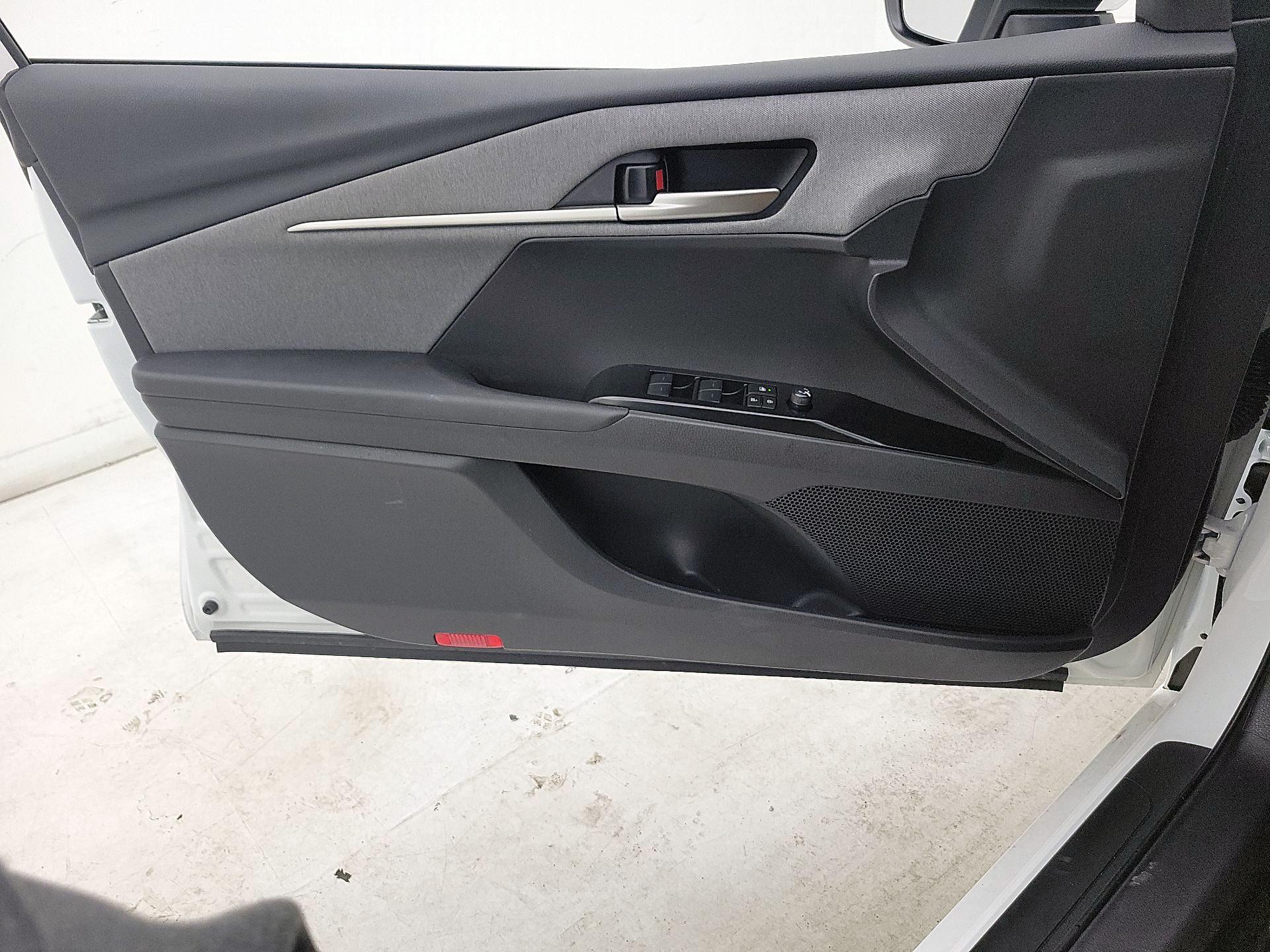 Thumbnail: 2025 Toyota Camry - 12