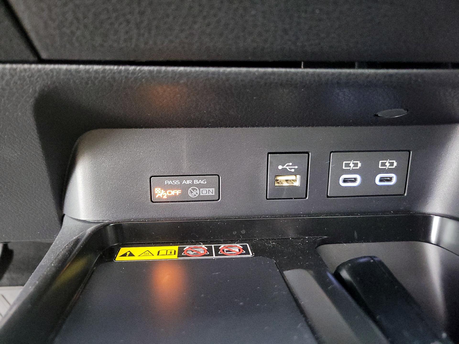 Thumbnail: 2025 Toyota Camry - 18