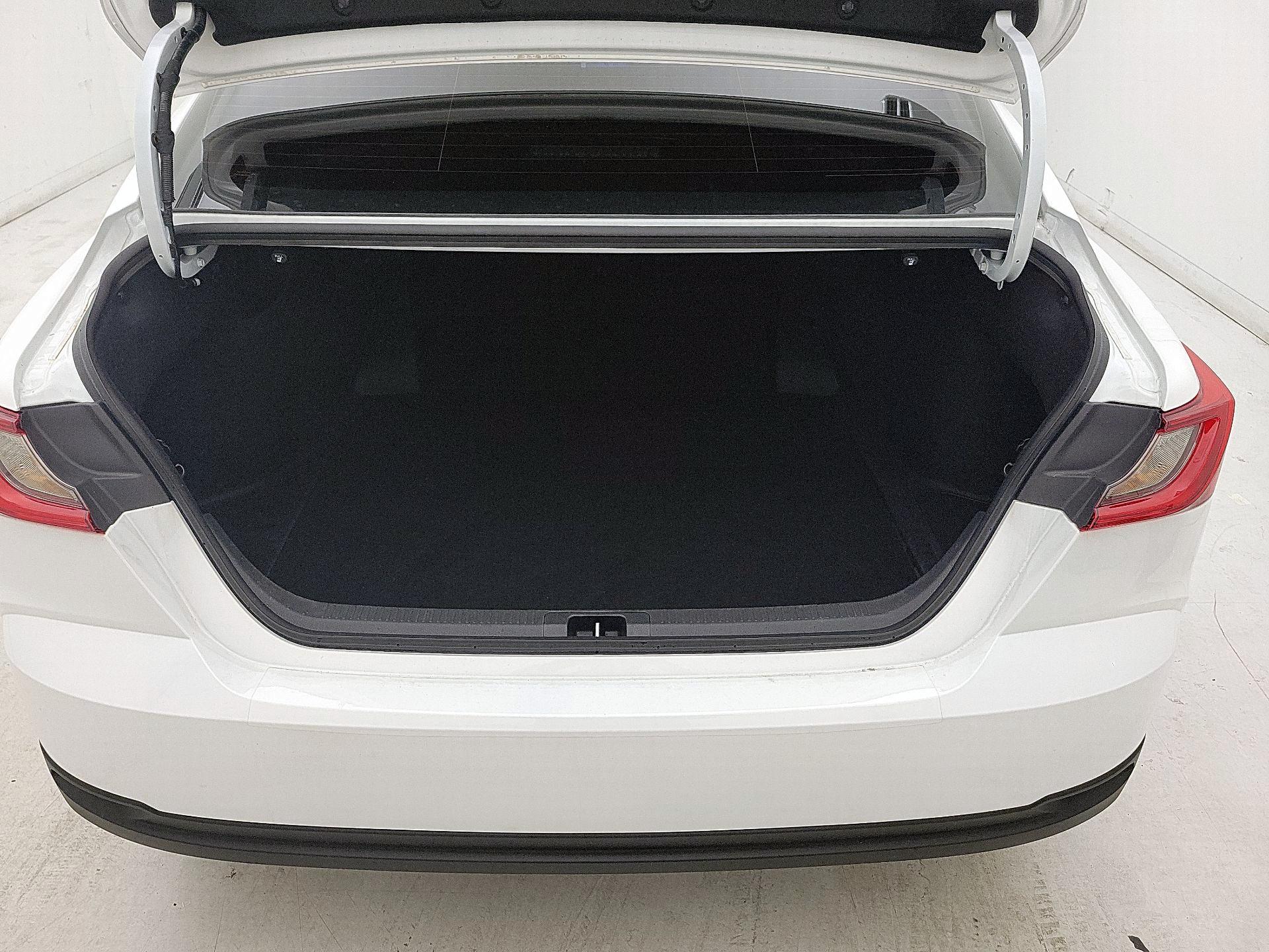 Thumbnail: 2025 Toyota Camry - 20