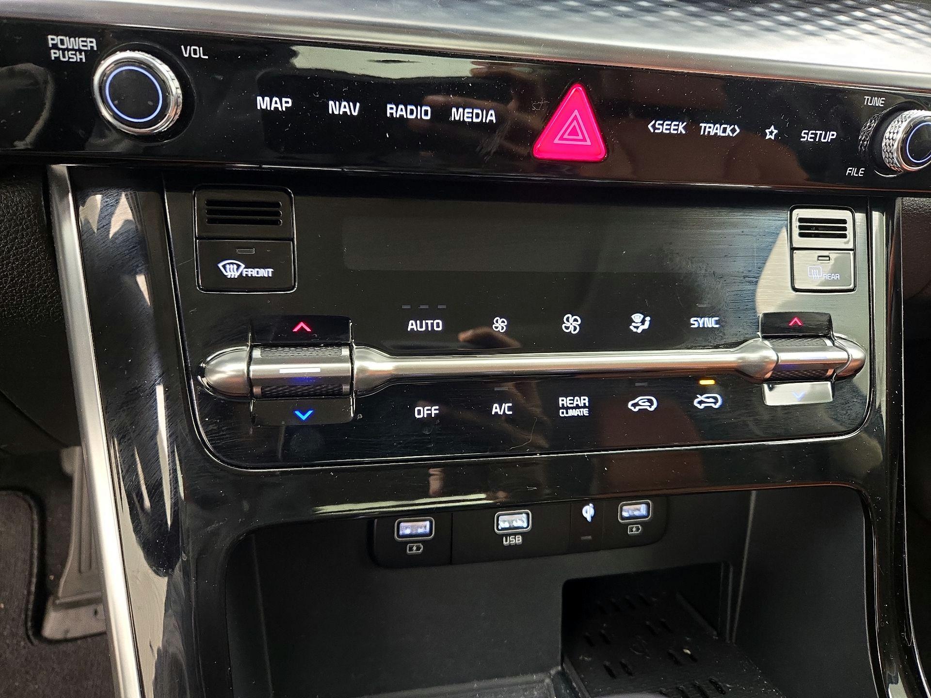 Thumbnail: 2024 Kia Carnival - 17