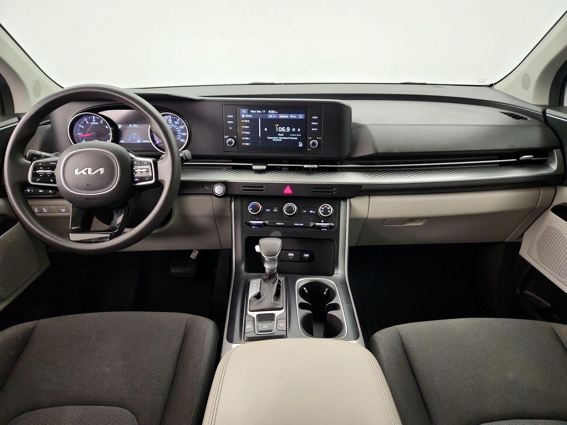 Thumbnail: 2022 Kia Carnival - 9