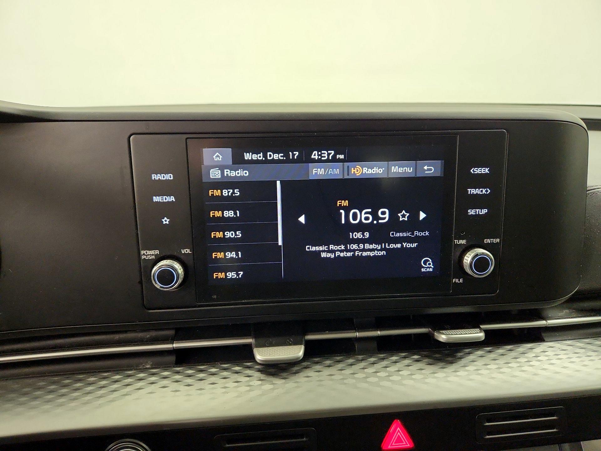 Thumbnail: 2022 Kia Carnival - 15