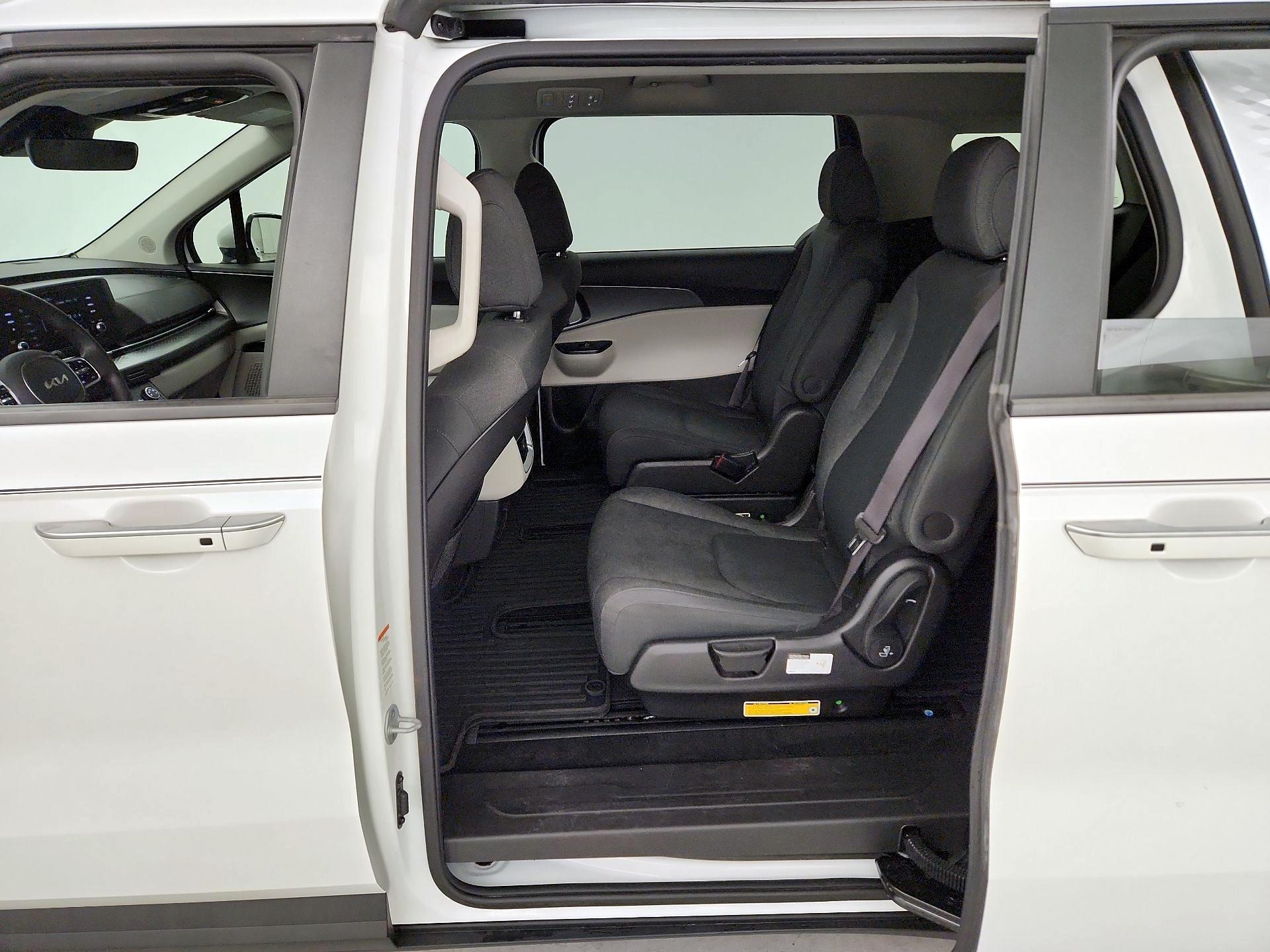 Thumbnail: 2022 Kia Carnival - 19