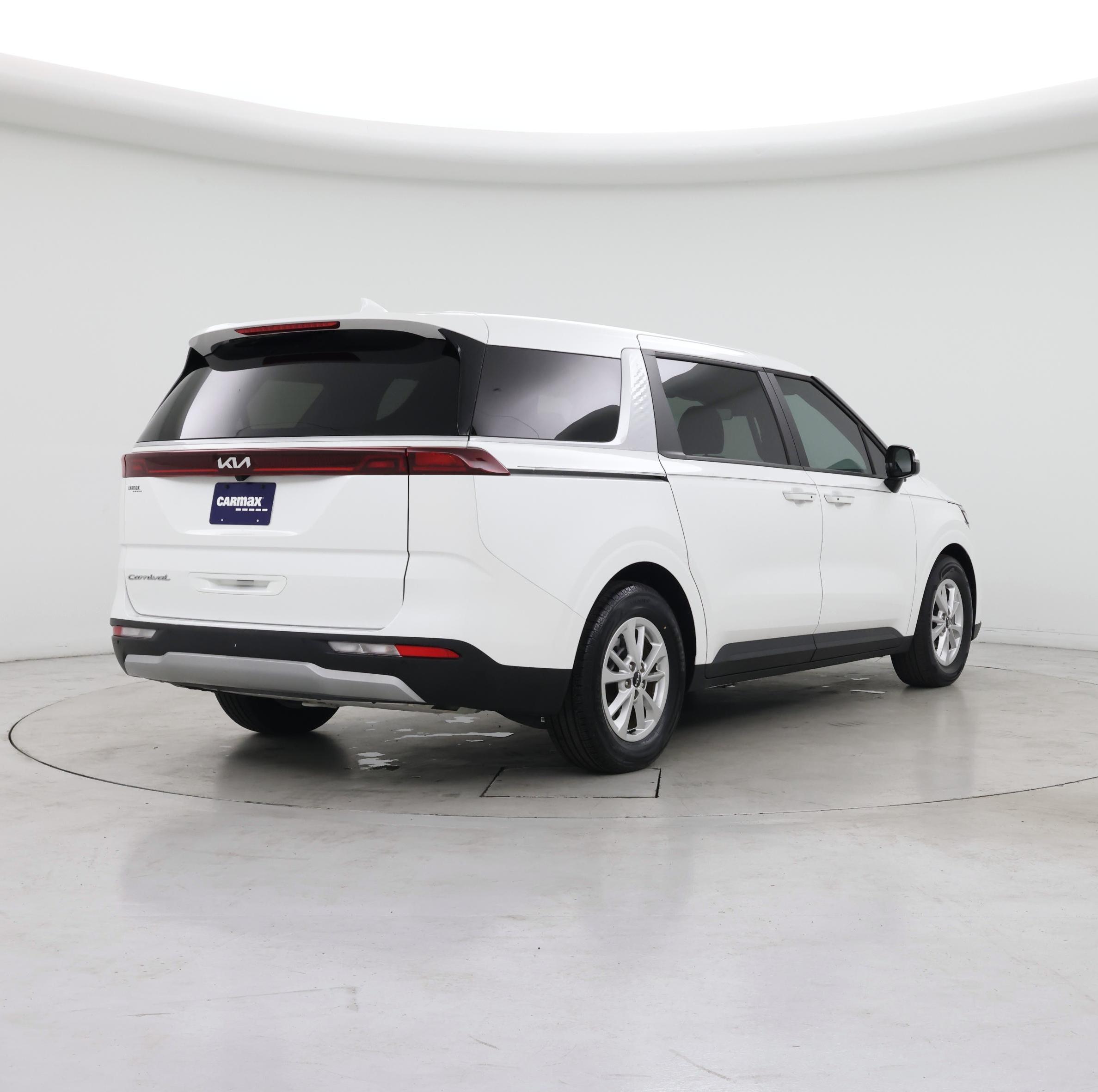 Thumbnail: 2022 Kia Carnival - 8