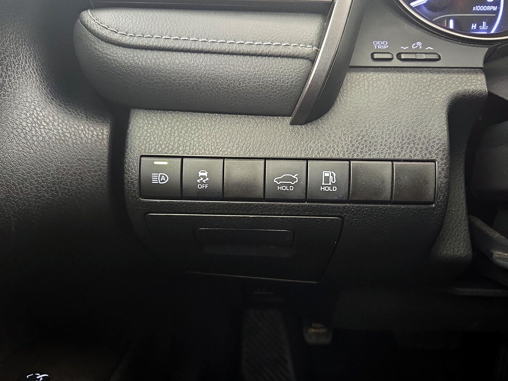 Thumbnail: 2023 Toyota Camry - 13