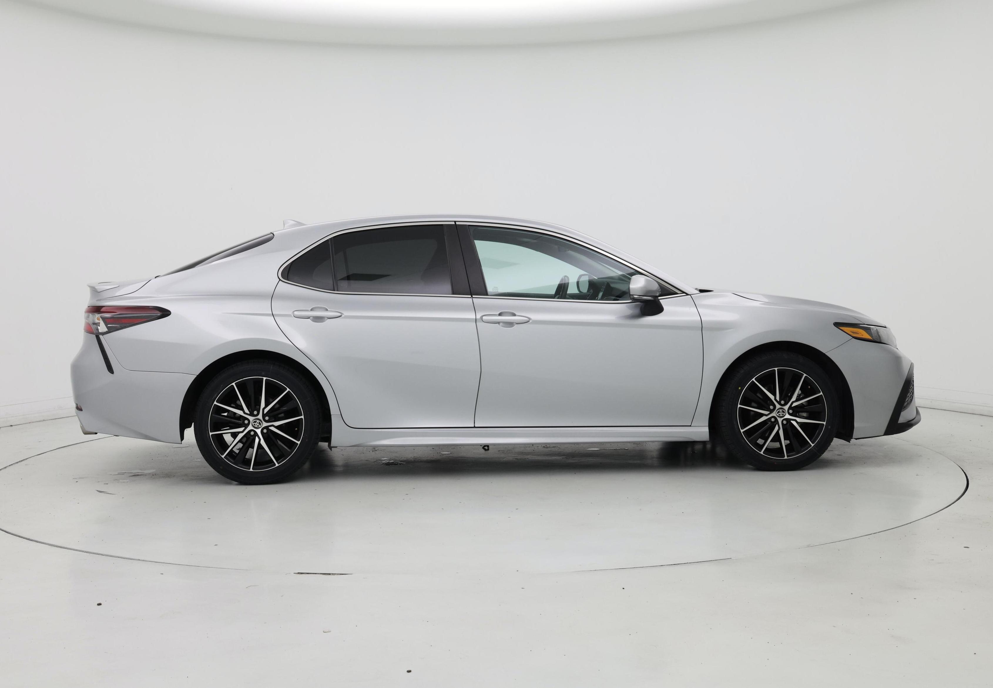 Thumbnail: 2023 Toyota Camry - 7