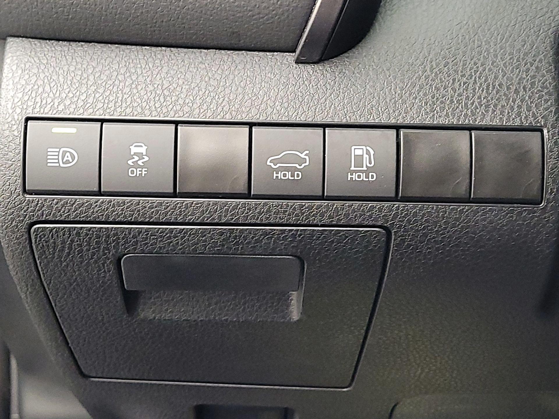 Thumbnail: 2023 Toyota Camry - 13