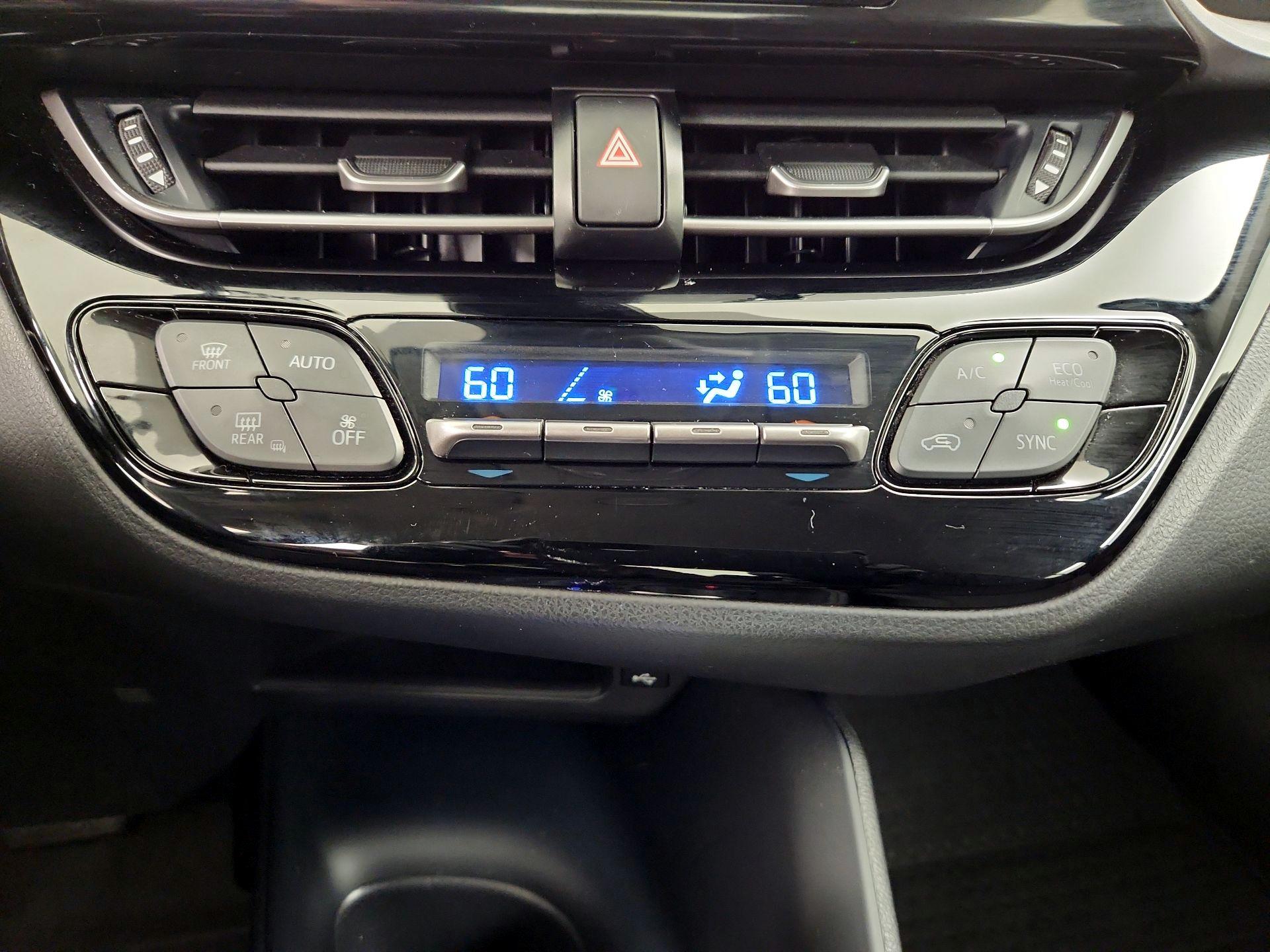 Thumbnail: 2021 Toyota C-HR - 16