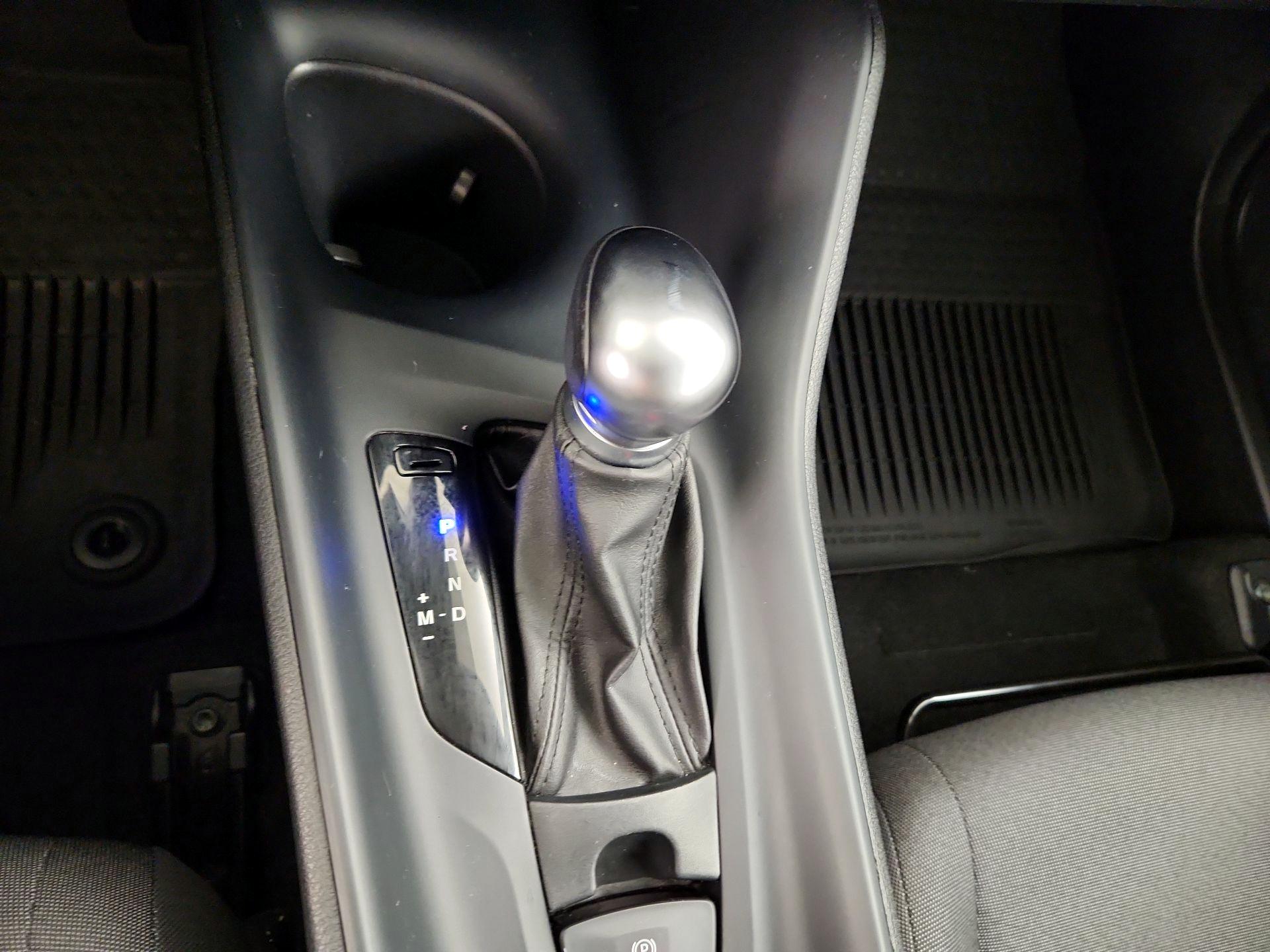 Thumbnail: 2021 Toyota C-HR - 17