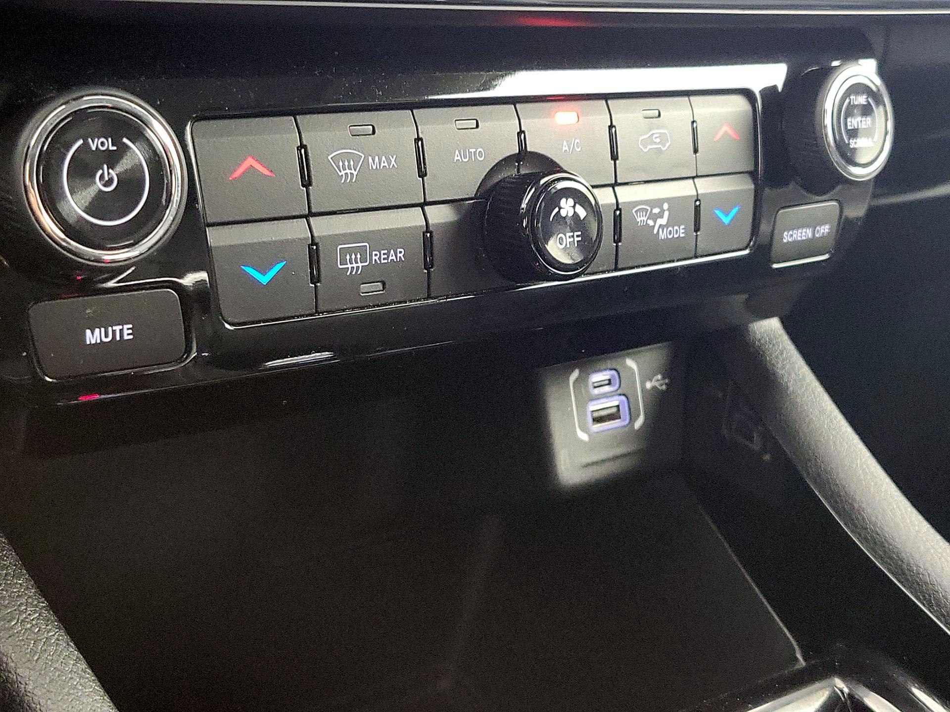 Thumbnail: 2022 Jeep Compass - 16