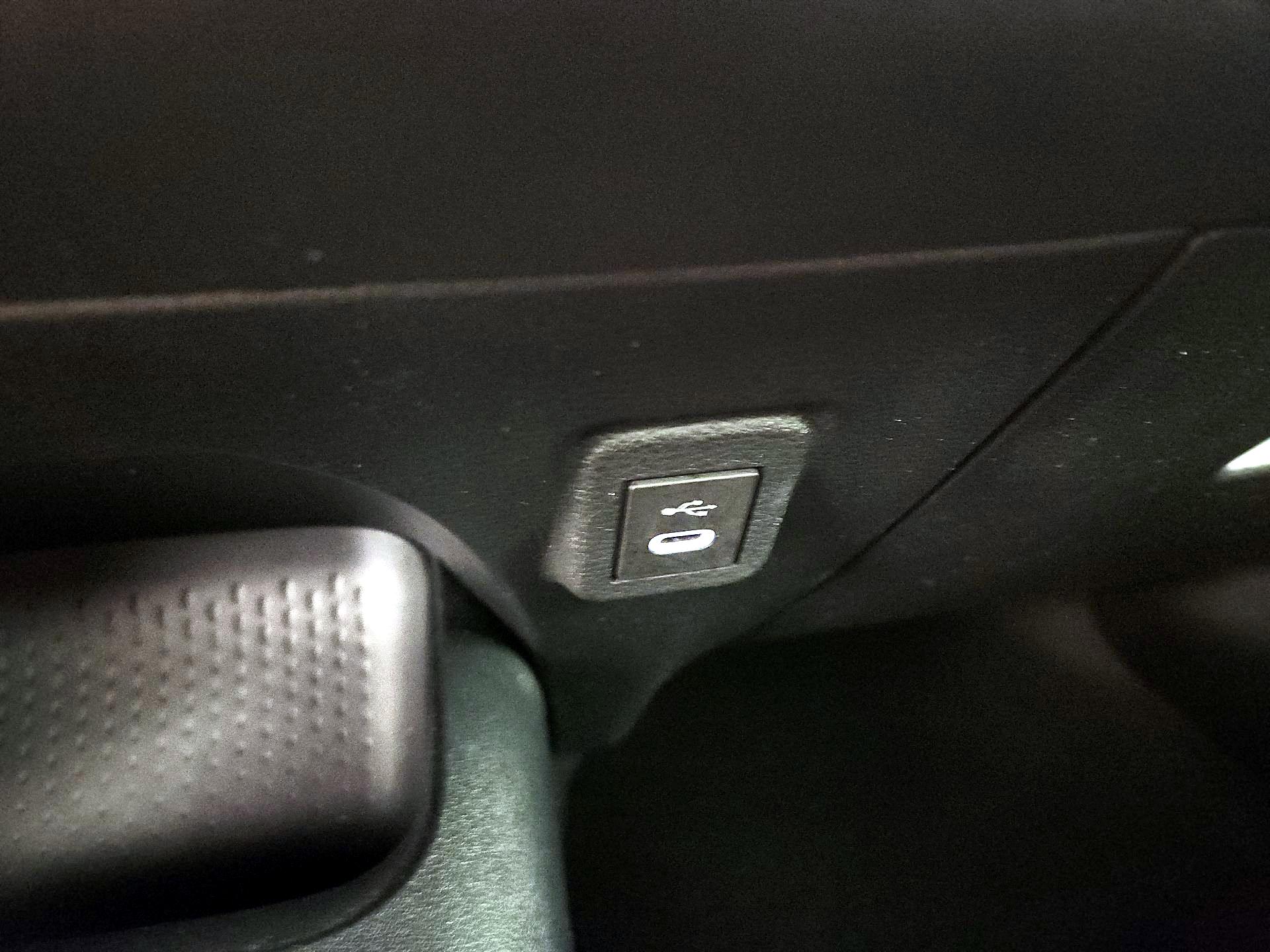 Thumbnail: 2023 Toyota Corolla - 18