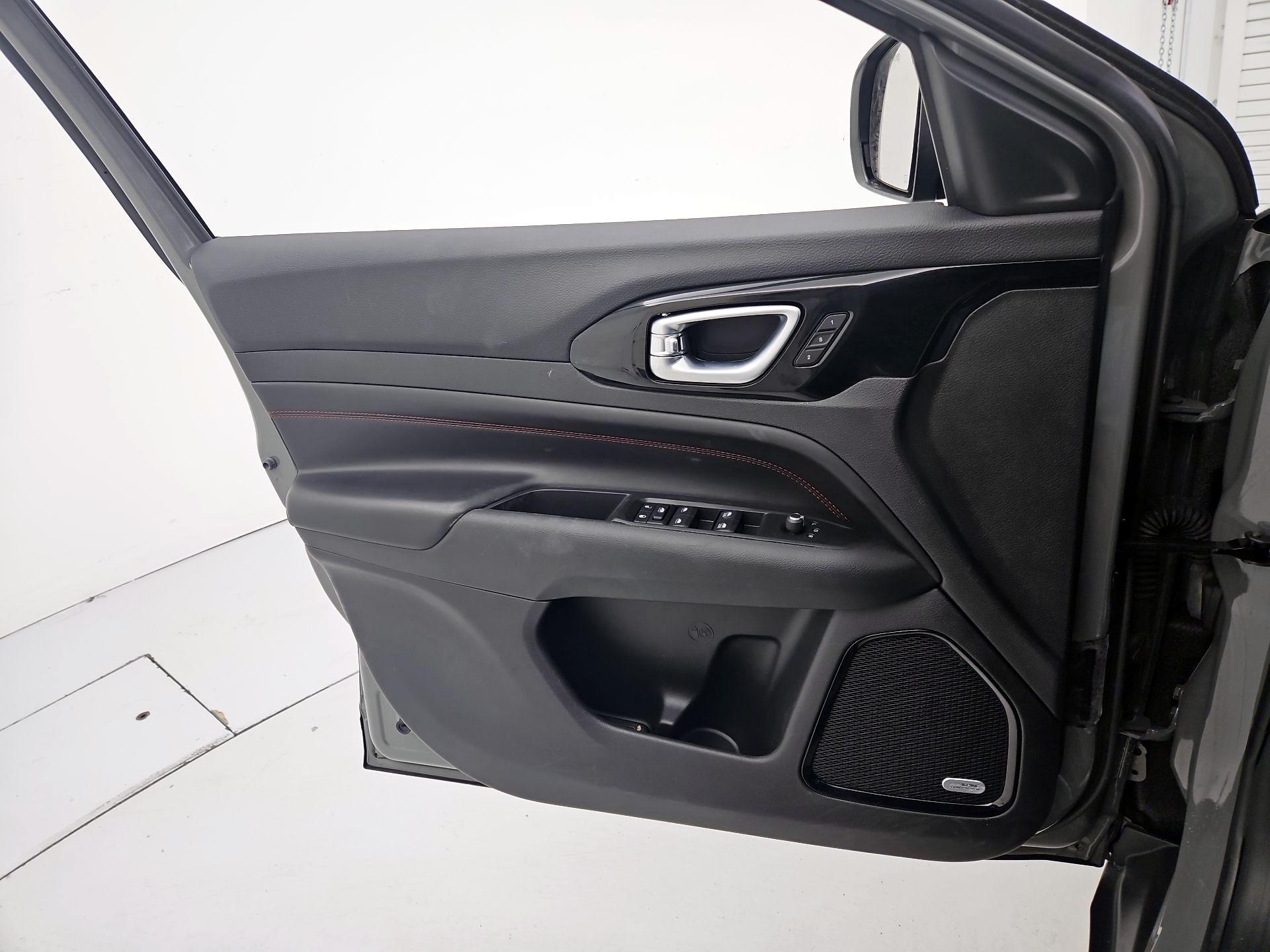 Thumbnail: 2022 Jeep Compass - 12