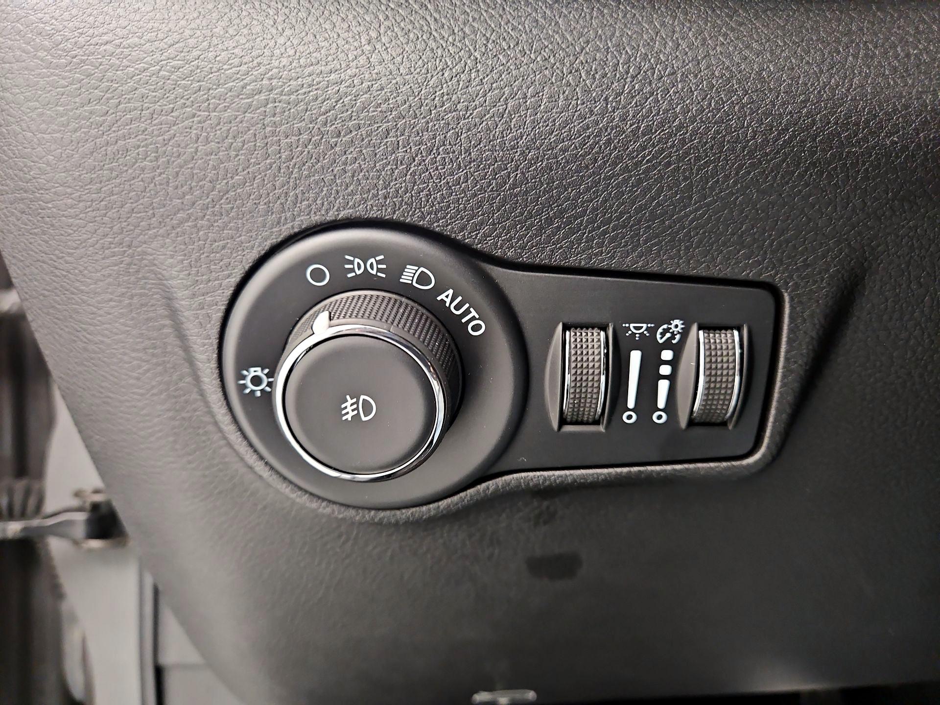 Thumbnail: 2022 Jeep Compass - 13