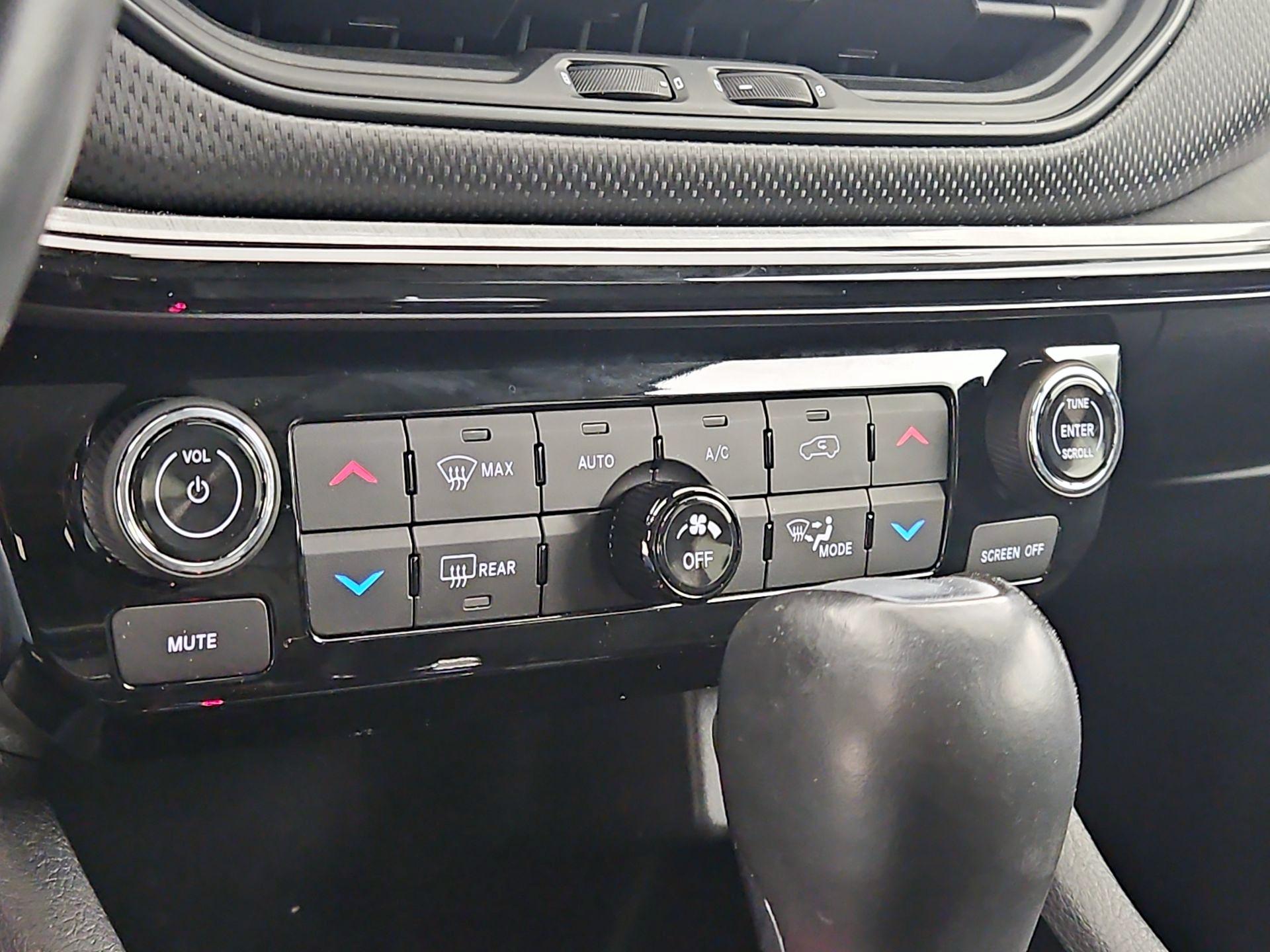 Thumbnail: 2022 Jeep Compass - 17