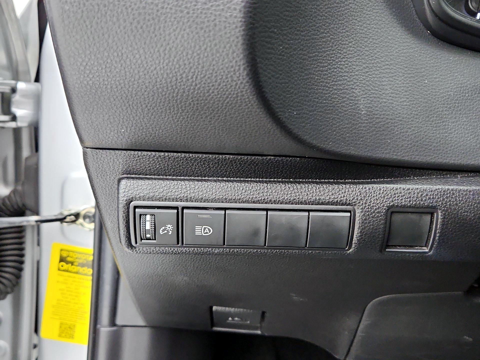 Thumbnail: 2022 Toyota Corolla - 13